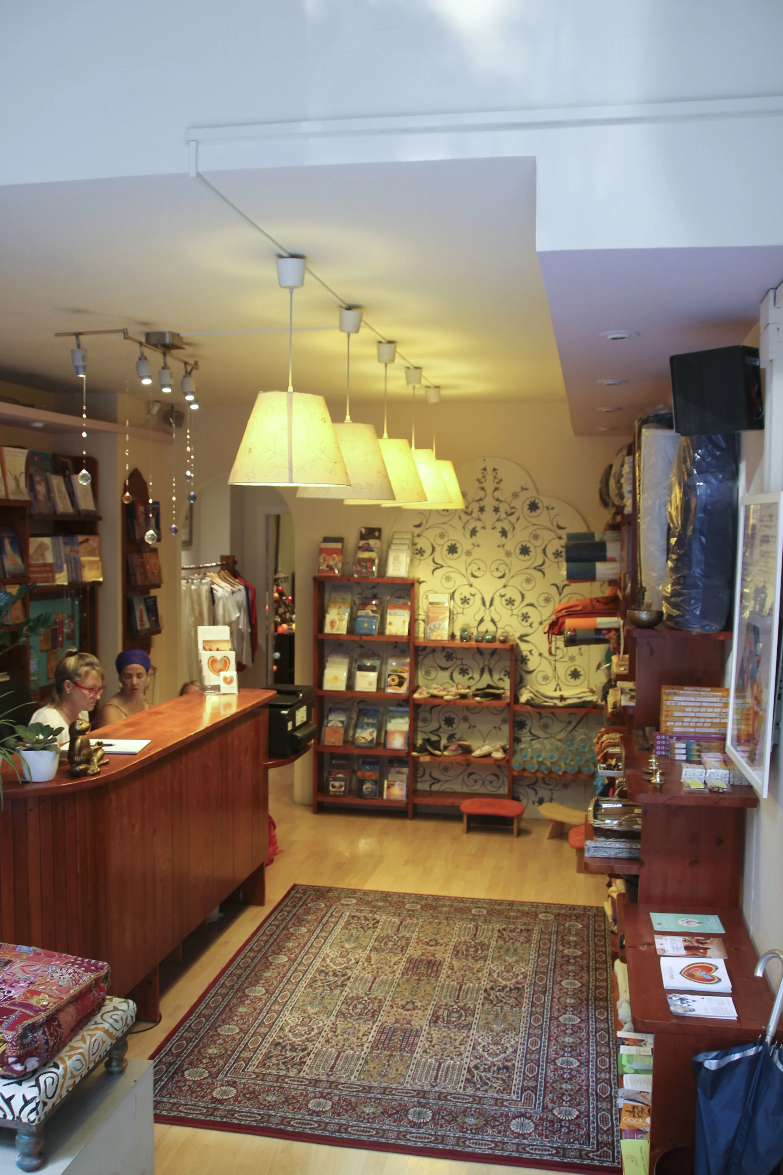 shuniayoga kundalini  yoga studio barcelona2073.jpg