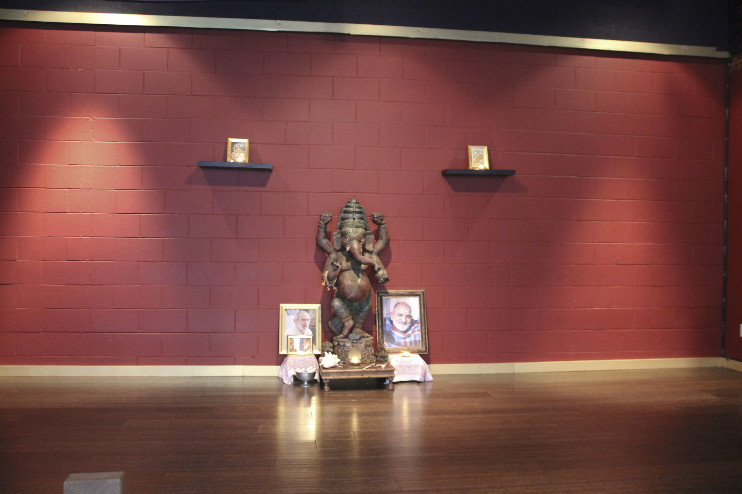 bhakti shala yoga santa monica los angeles california2406.jpg