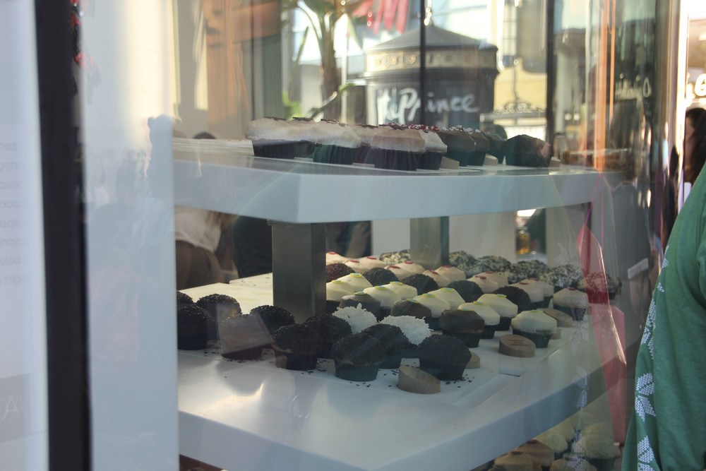 Sprinkles beverly hills muffins vegan califronia los angeles2548.jpg