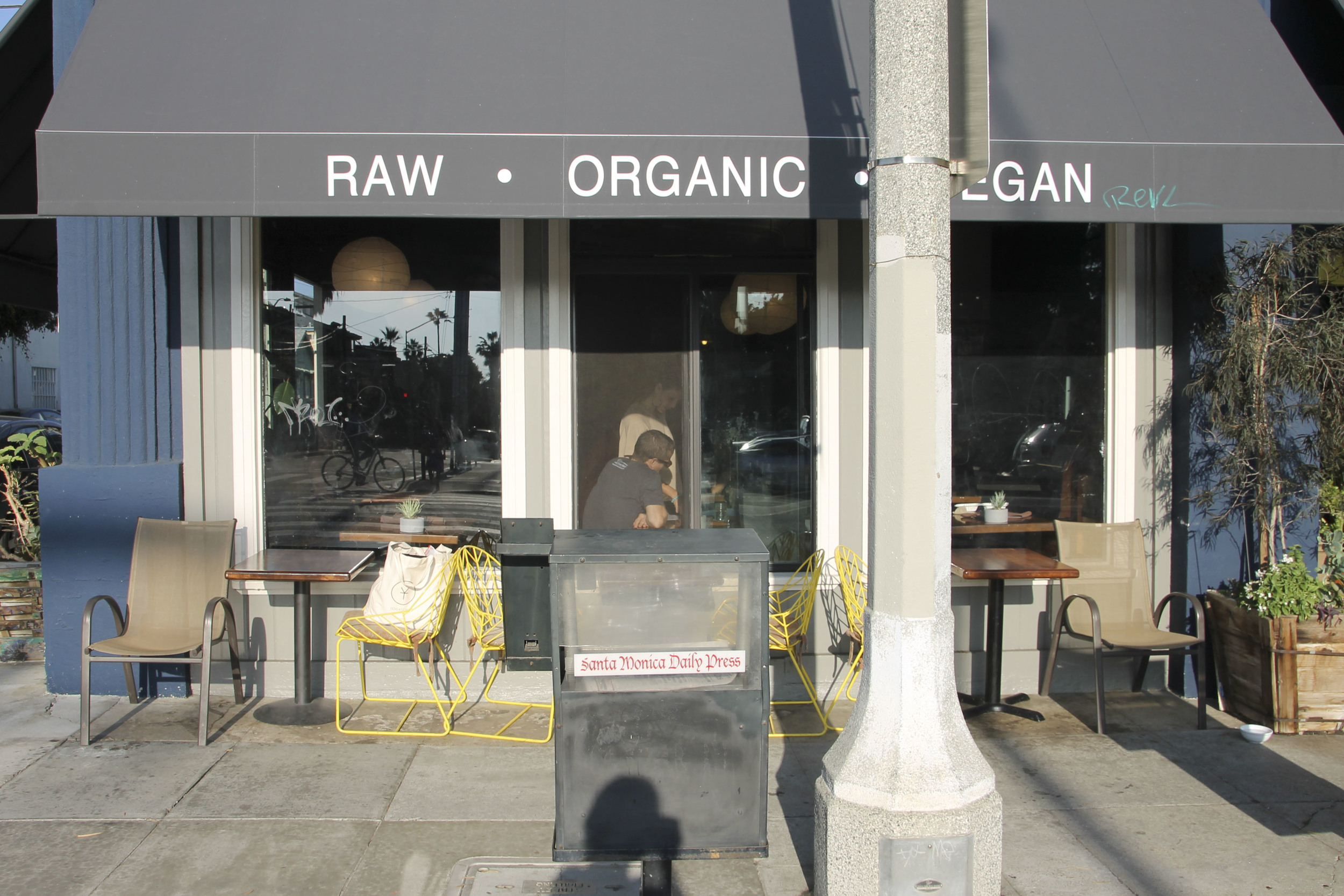 Rawvolution Santa Monica raw vegan California2583.jpg