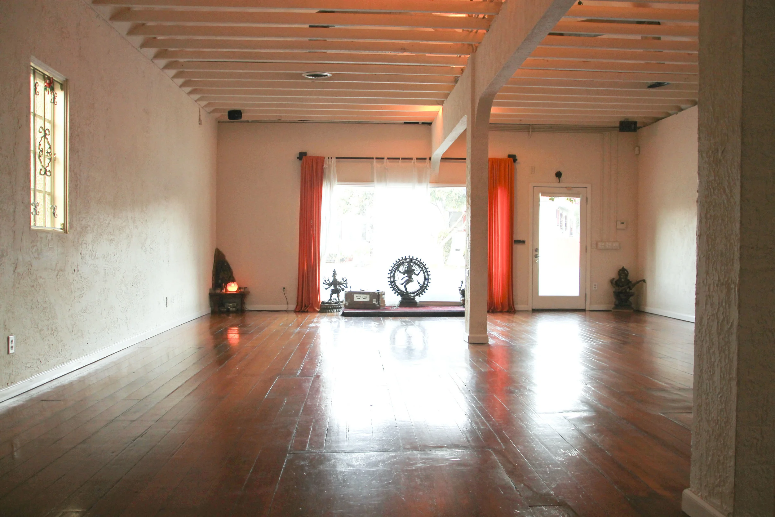 Yoga at the Raven, Silverlake Los angeles California2519.jpg