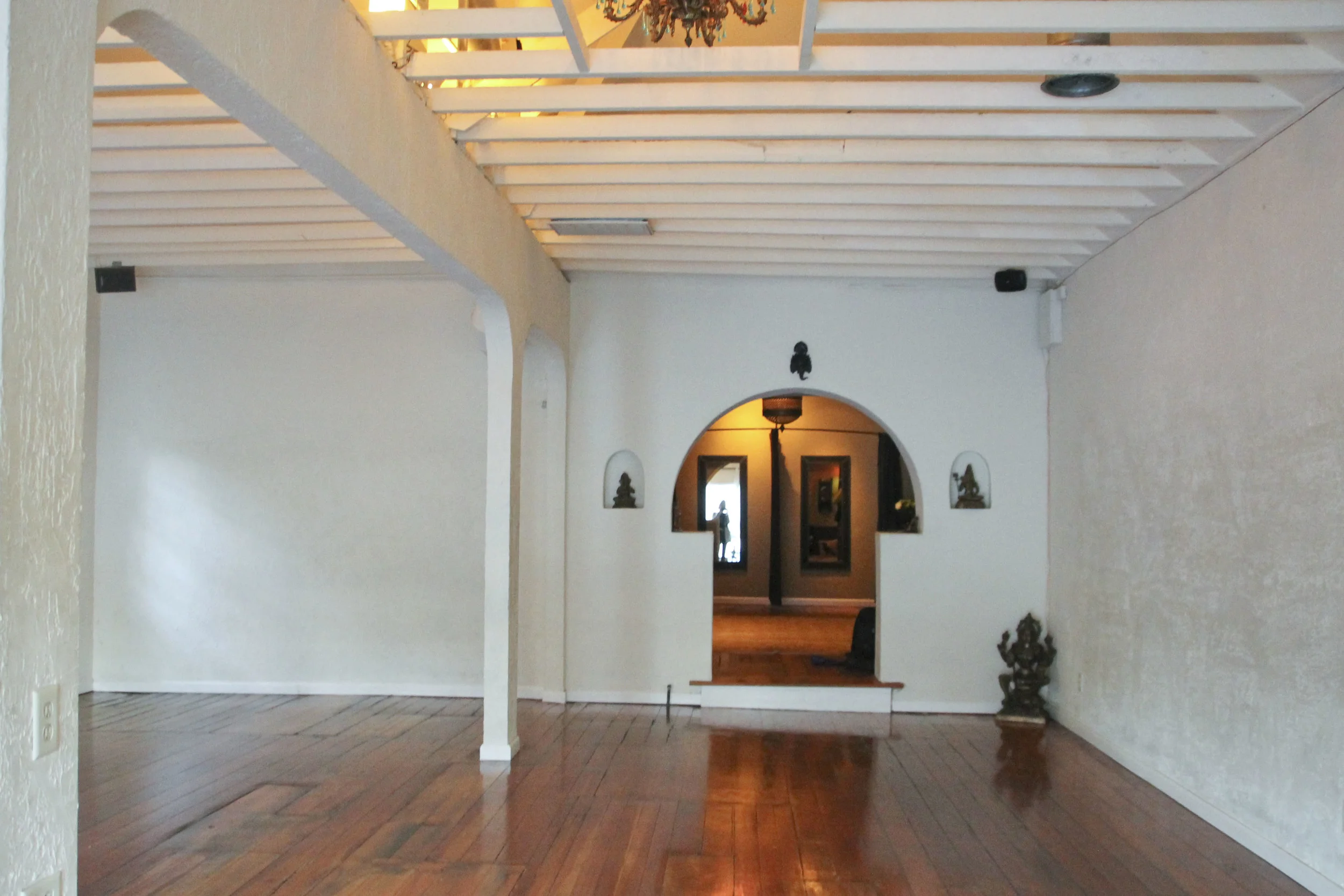 Yoga at the Raven, Silverlake Los angeles California2523.jpg