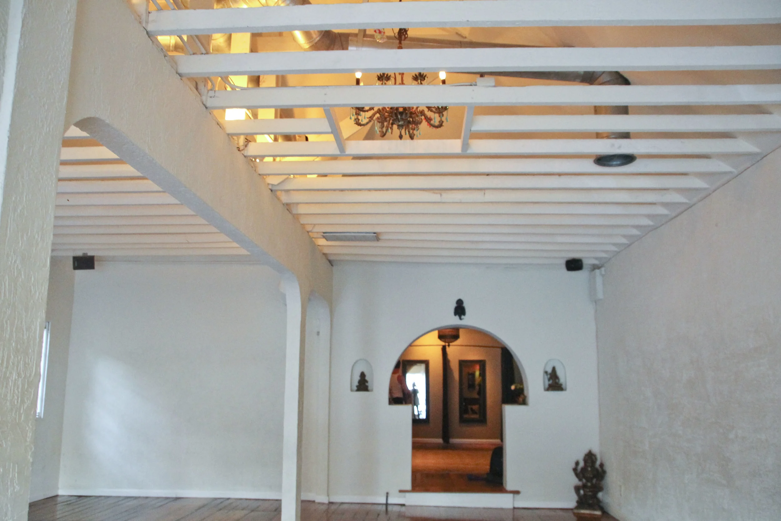 Yoga at the Raven, Silverlake Los angeles California2524.jpg