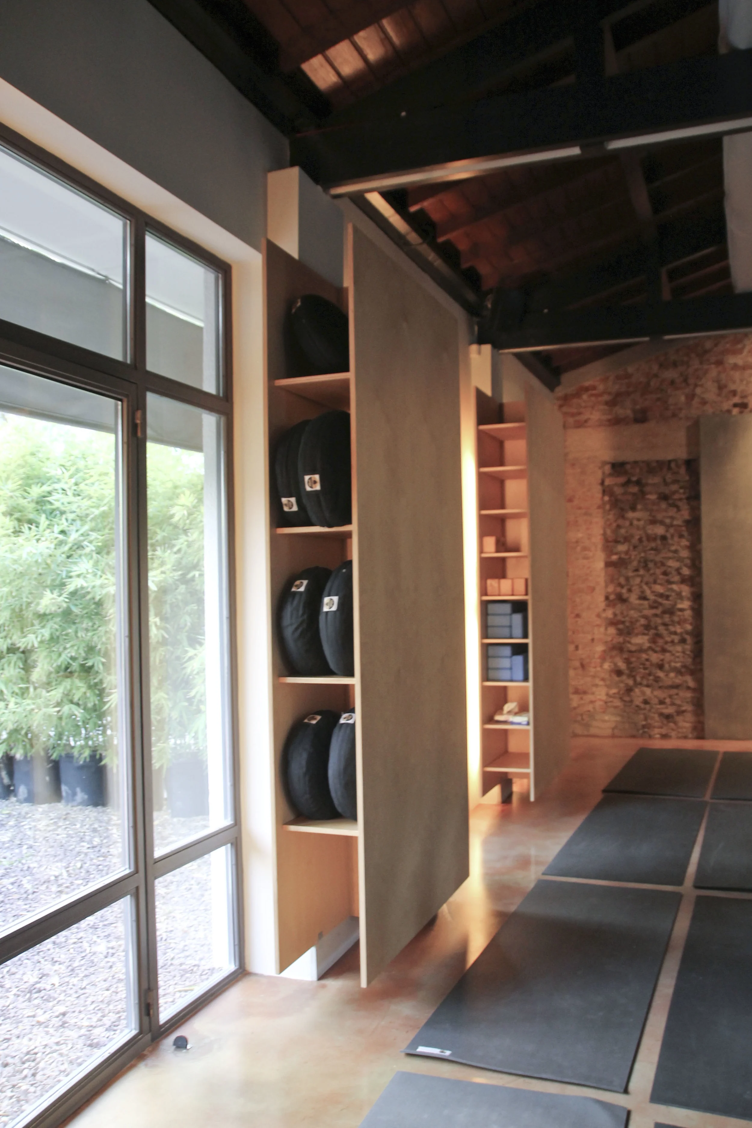 Istinye cihangir yoga studio istanbul 2981.jpg
