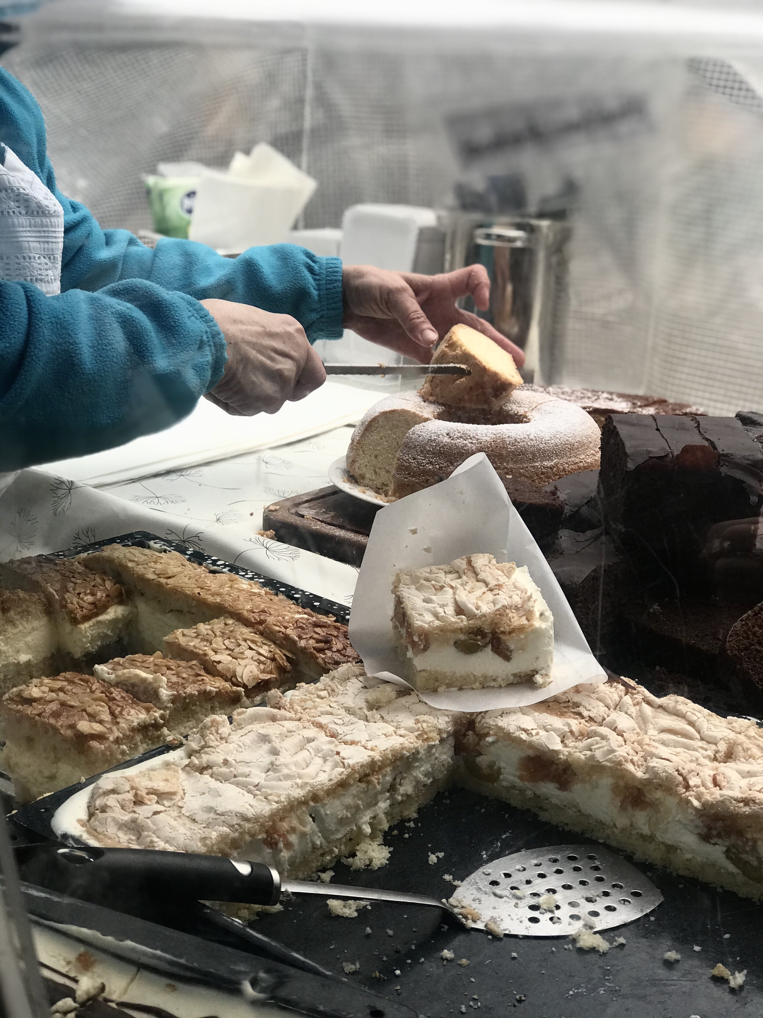 Plöckls Himmlicher Kuchen Bauernhof_Lehel_Kuchen München_3.jpeg