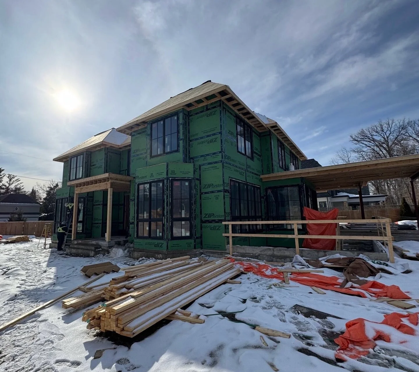 🚧 Project Update with @new_age_design 

There&rsquo;s a moment in every build when it shifts. When the windows are installed, the house starts feeling like a home. 🏠 ☀️ 

📍Lorne Park