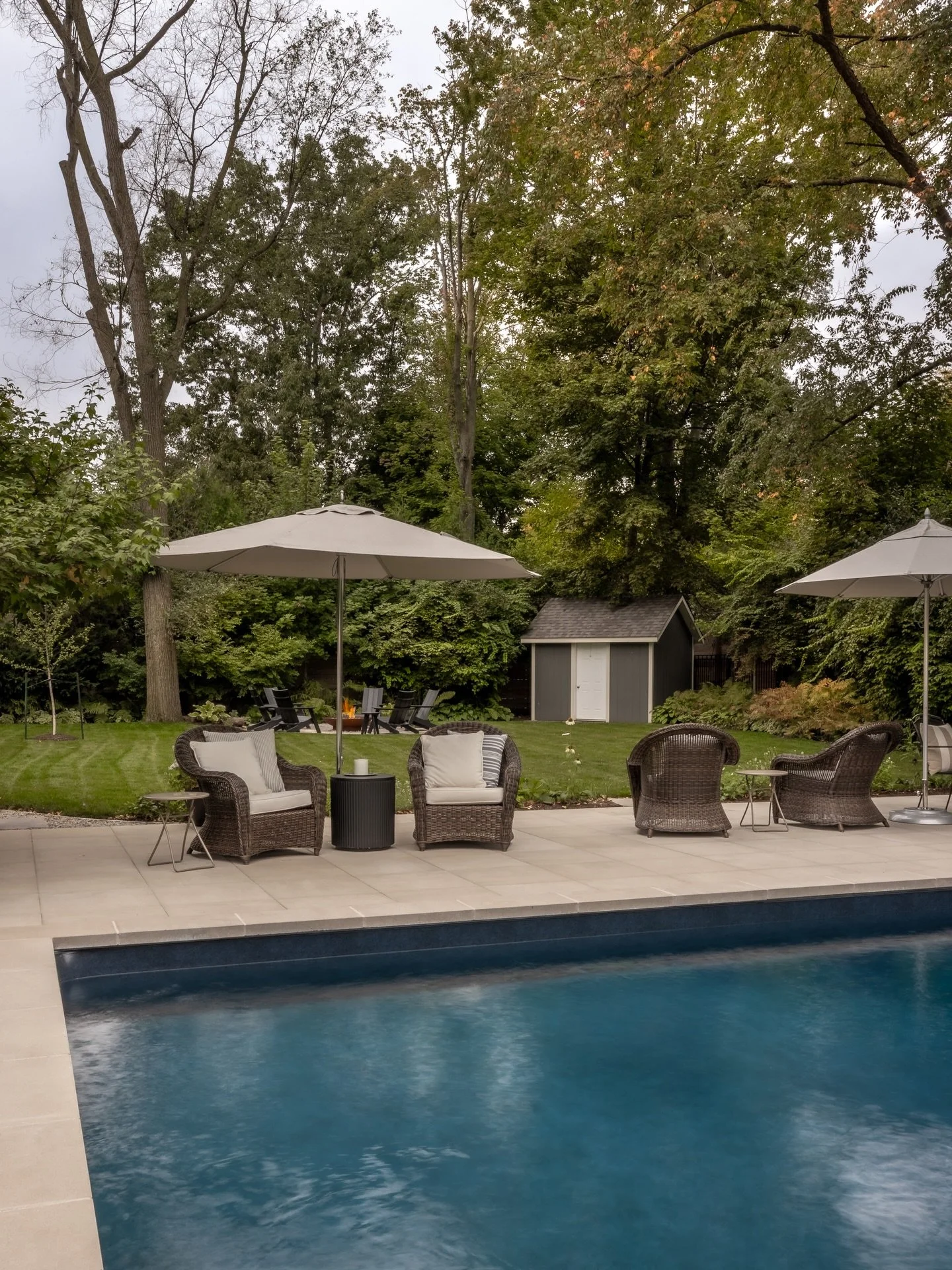This is the kind of backyard you don&rsquo;t want to leave.

Pool days, firepit nights, and just enough privacy to feel like your own retreat. 💧🔥 

Custom Landscaping: @eastonlandscapeson 

Photography: @cameron.st.visual.storytelling