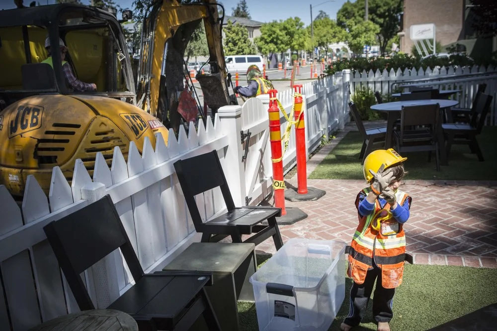 Q37A98282013_0517_kidsconstruction.jpg