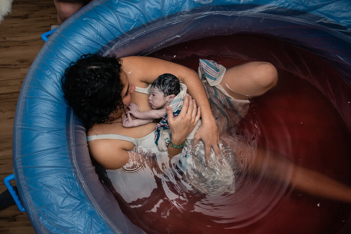 Homebirth-Beautiful-Mountain-Birth-Utah-Waterbirth-Born-Birth-Photograhy-&-Videography-Newborn-Photography-Utah-5.jpg