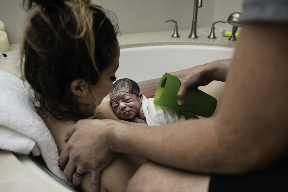 A-waterbirth-story-at-the-birth-center-in-Murray-utah-salt-lake-city-birth-photographer-birth-videography,-natural-birth,-homebirth-42.jpg