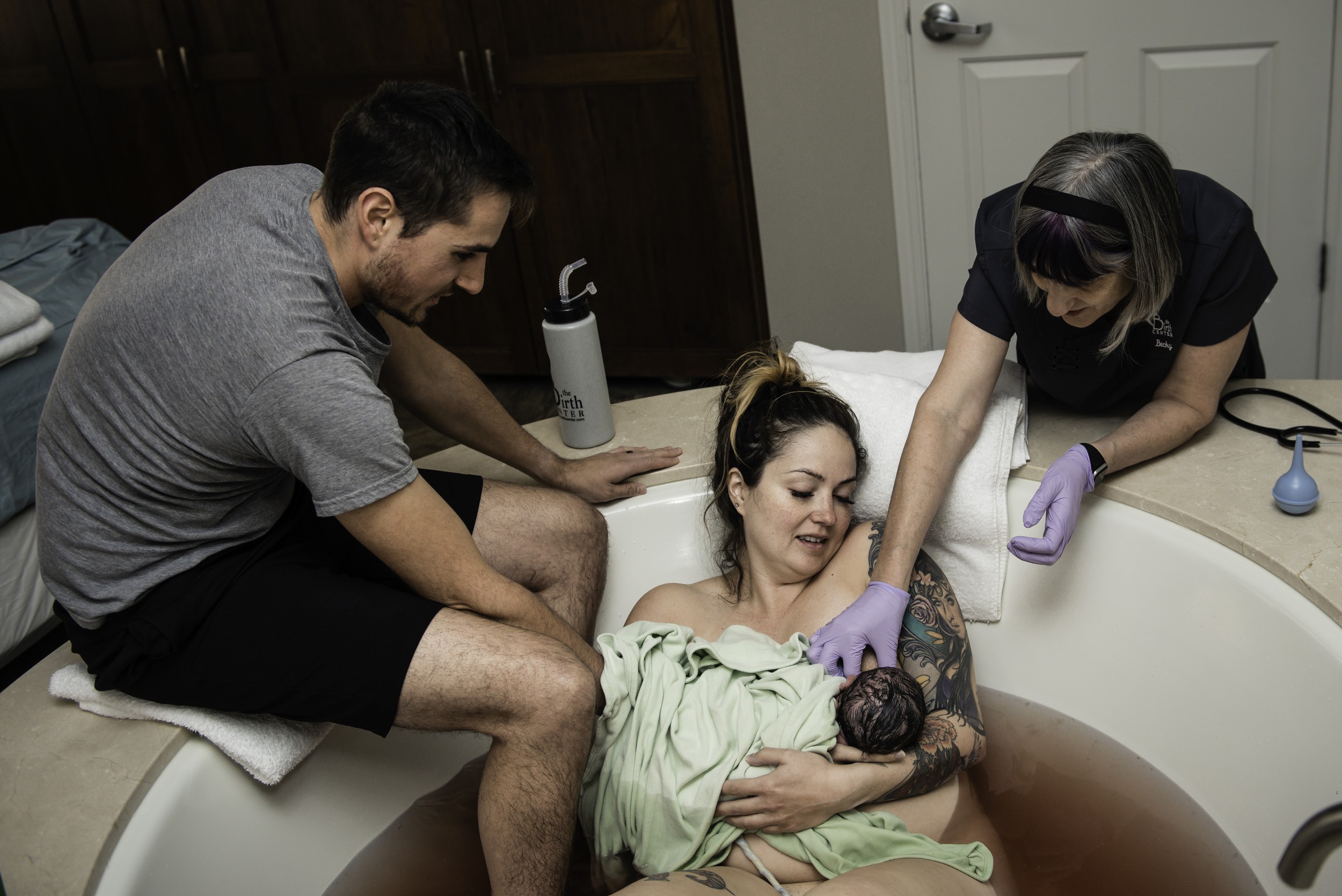 A-waterbirth-story-at-the-birth-center-in-Murray-utah-salt-lake-city-birth-photographer-birth-videography,-natural-birth,-homebirth-49.jpg