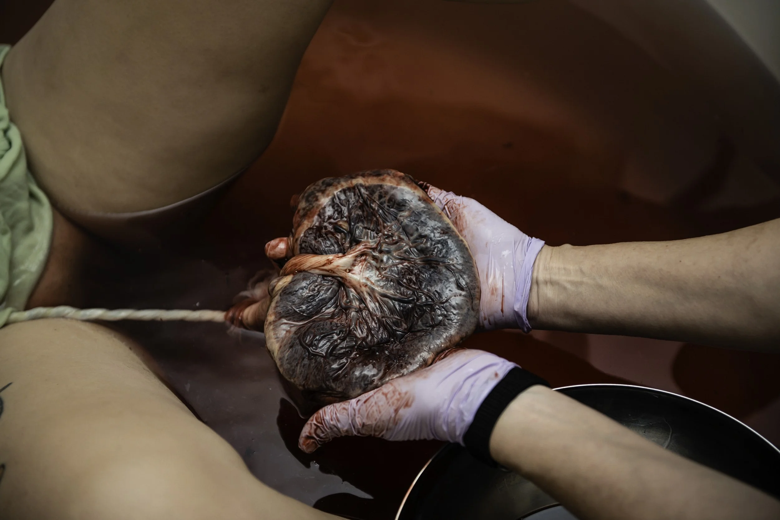 A-waterbirth-story-at-the-birth-center-in-Murray-utah-salt-lake-city-birth-photographer-birth-videography,-natural-birth,-homebirth-51.jpg