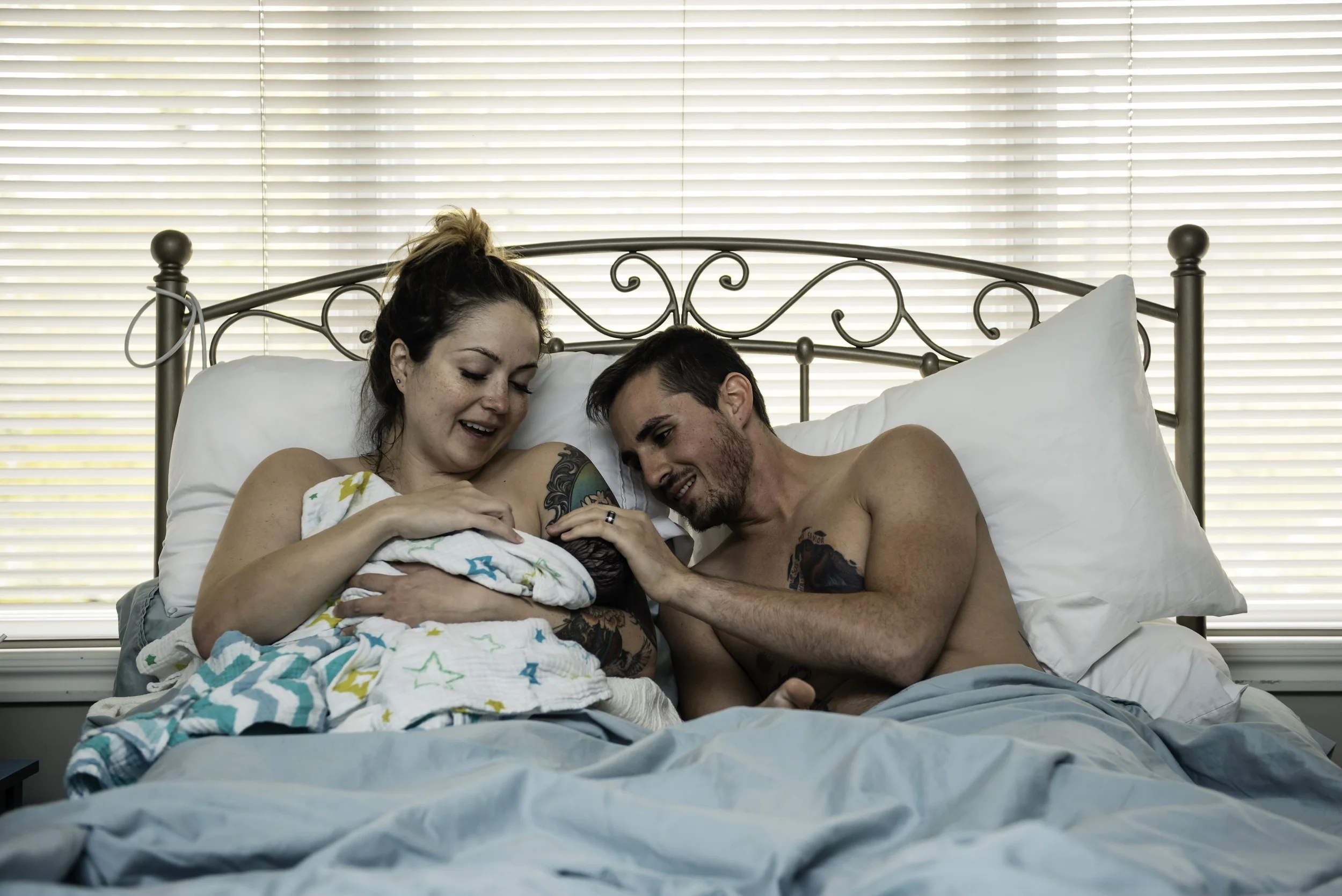 A-waterbirth-story-at-the-birth-center-in-Murray-utah-salt-lake-city-birth-photographer-birth-videography,-natural-birth,-homebirth-59.jpg