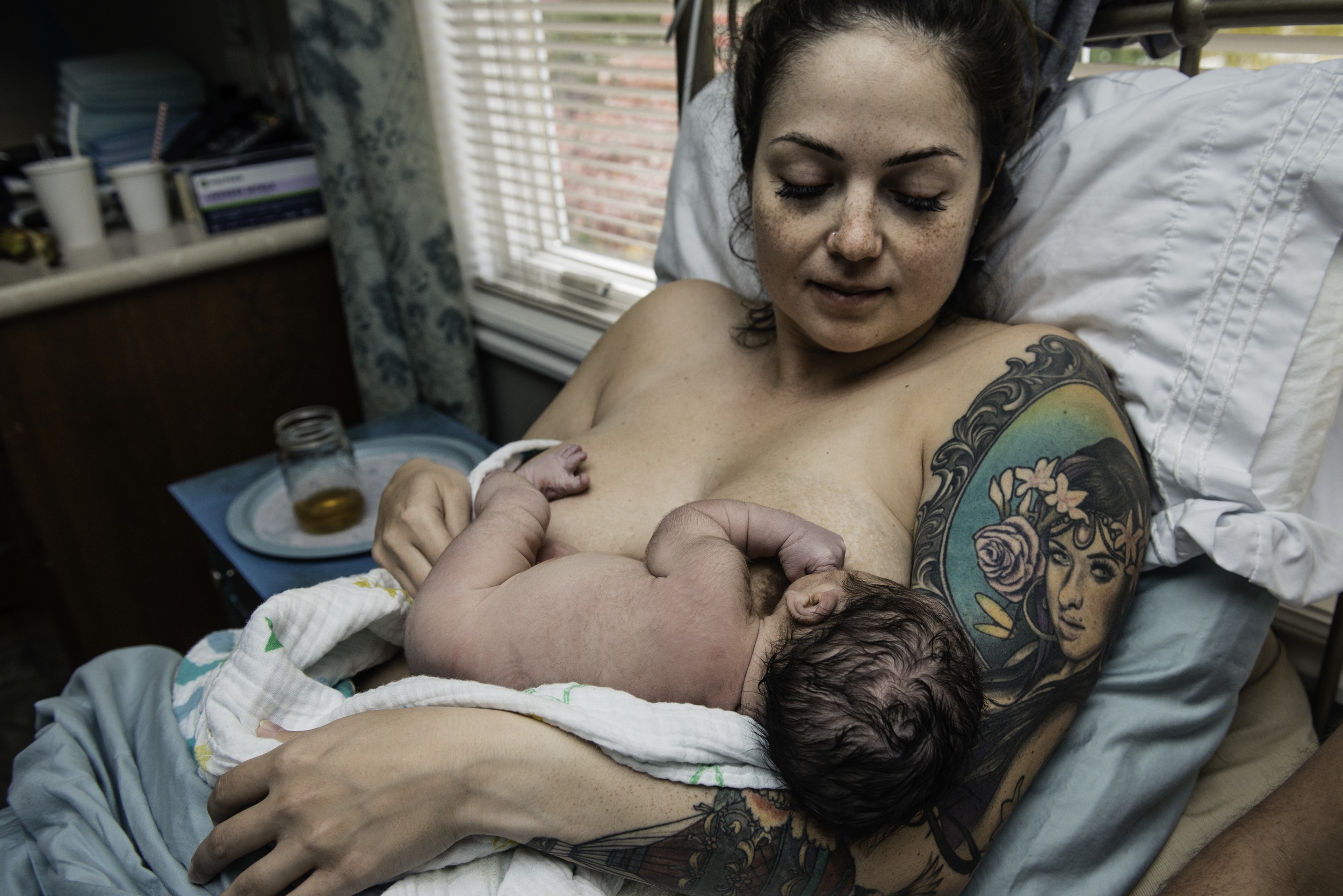 A-waterbirth-story-at-the-birth-center-in-Murray-utah-salt-lake-city-birth-photographer-birth-videography,-natural-birth,-homebirth-65.jpg