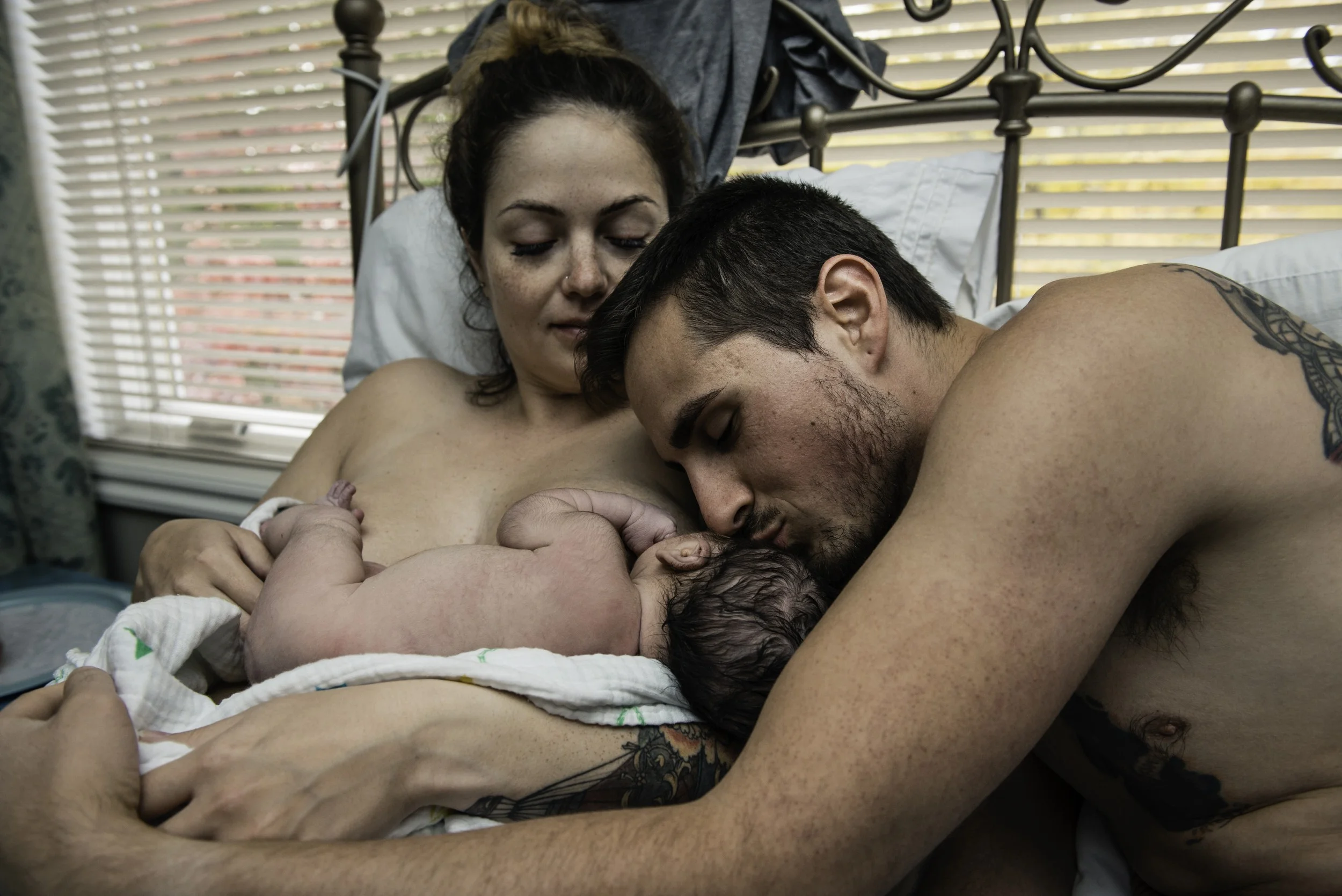A-waterbirth-story-at-the-birth-center-in-Murray-utah-salt-lake-city-birth-photographer-birth-videography,-natural-birth,-homebirth-67.jpg