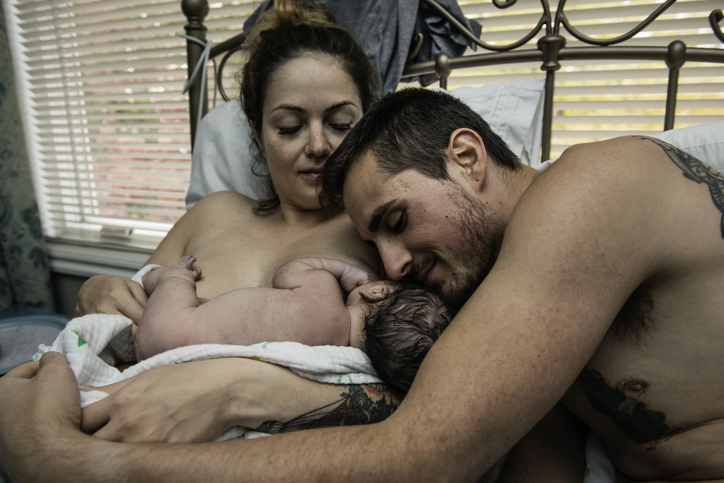 A-waterbirth-story-at-the-birth-center-in-Murray-utah-salt-lake-city-birth-photographer-birth-videography,-natural-birth,-homebirth-68.jpg