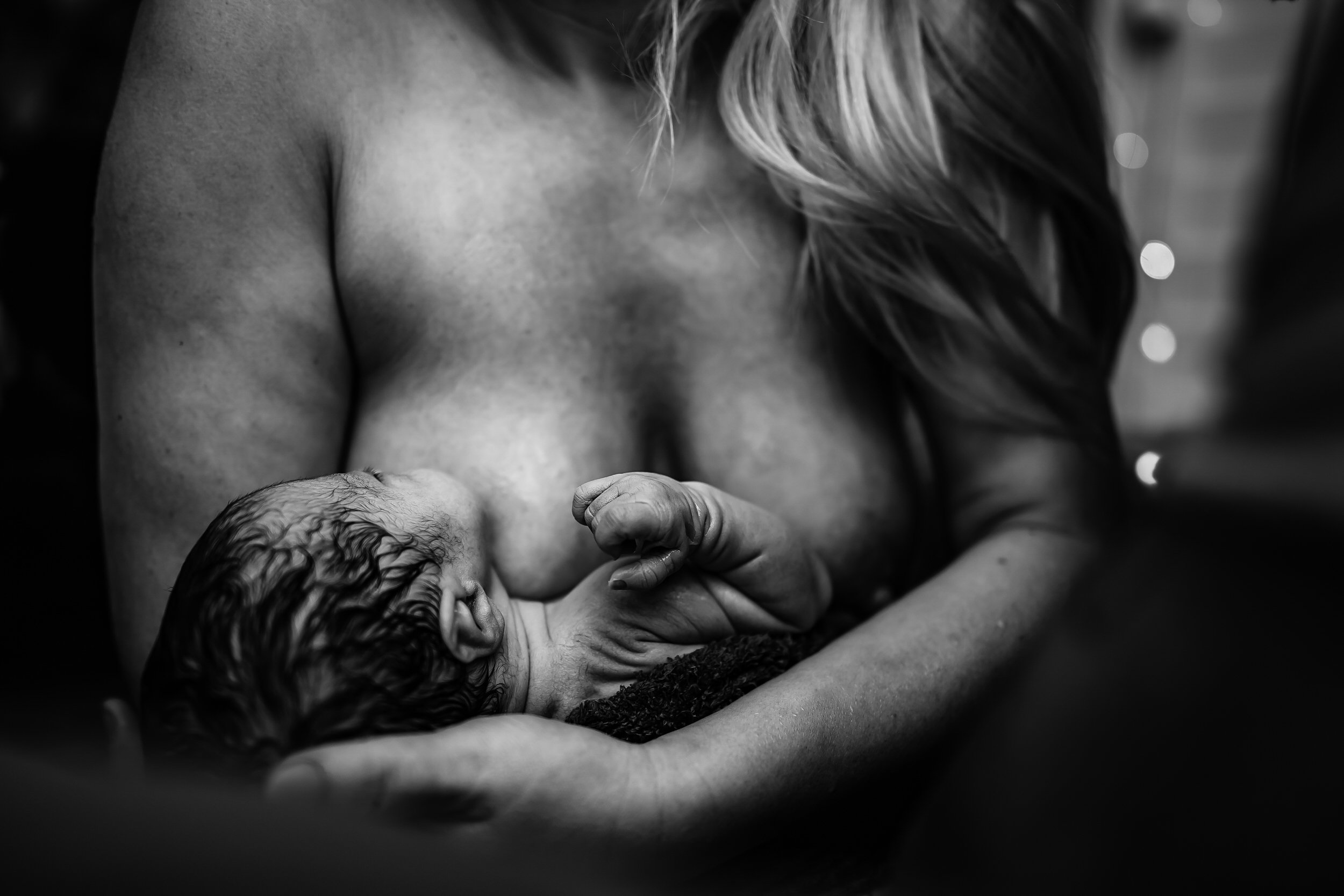 Layton-Homebirth-Fairlight-Midwifery-Ogden-Midwife-Precipitious-Birth-Story-Photos-Lindsey-Rivera- Born- Birth-Photos-Film11.jpg