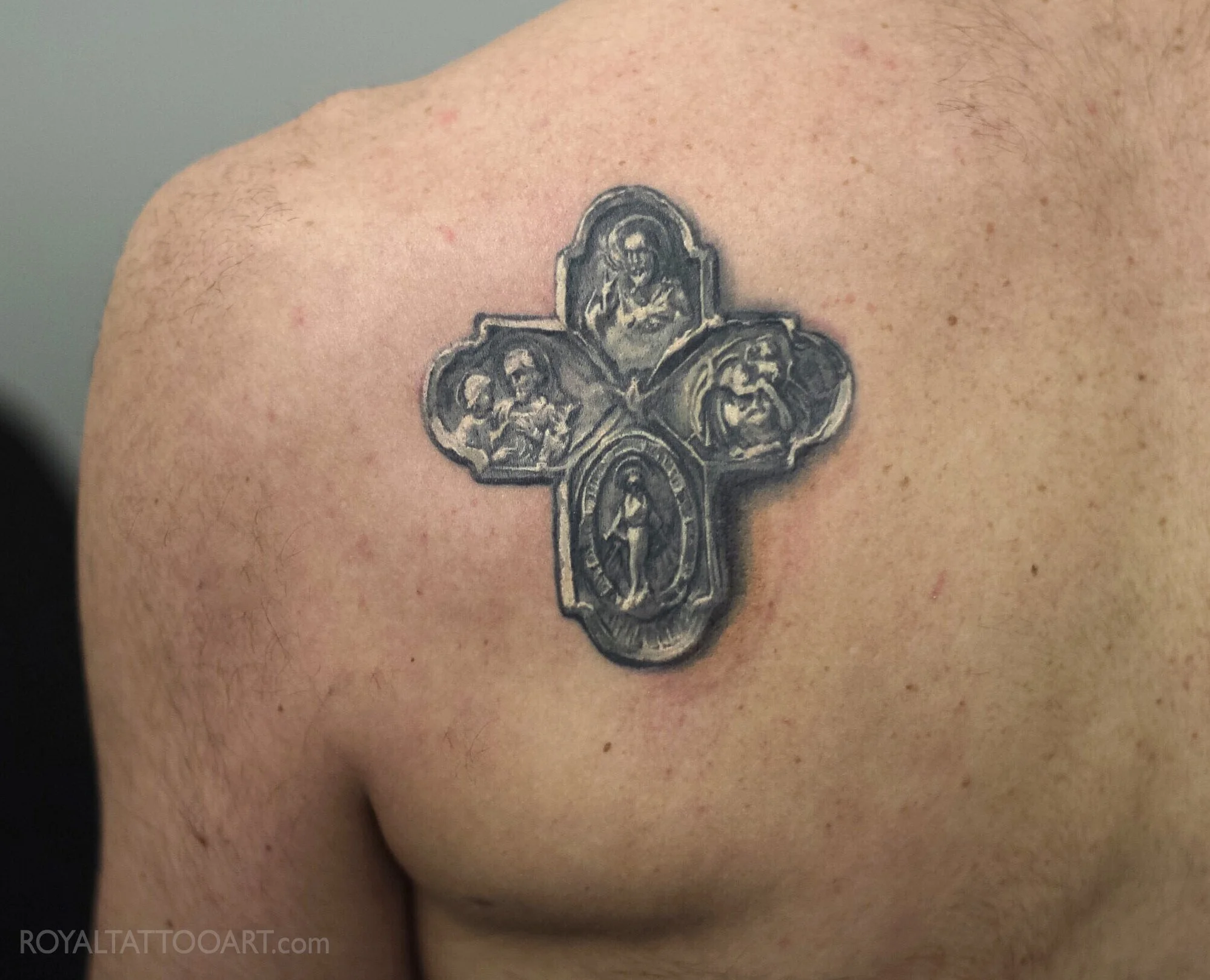 cross-photorealism-realistic-realism-shouder-tattoo-nyc-studio-clean-blackandgray-jesus.jpg