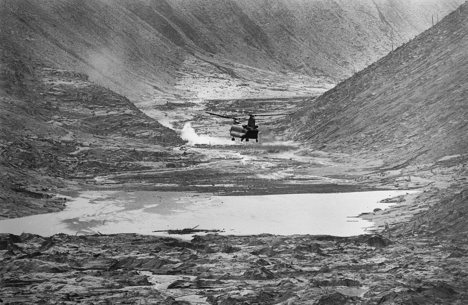 Mt. St. Helen's volcanic eruption, searching for survivors