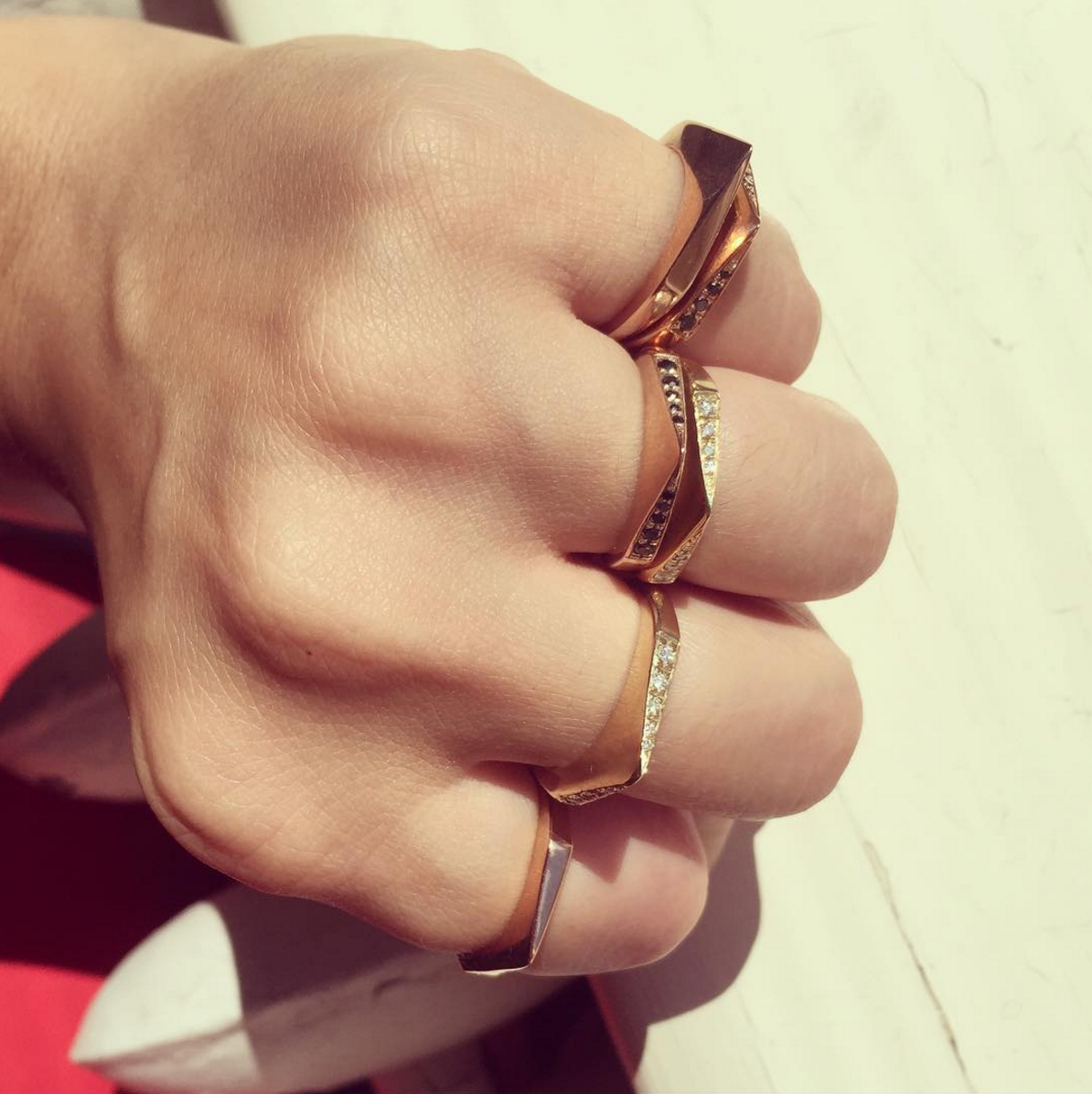 Low Stirrup Ring - Tilda Biehn