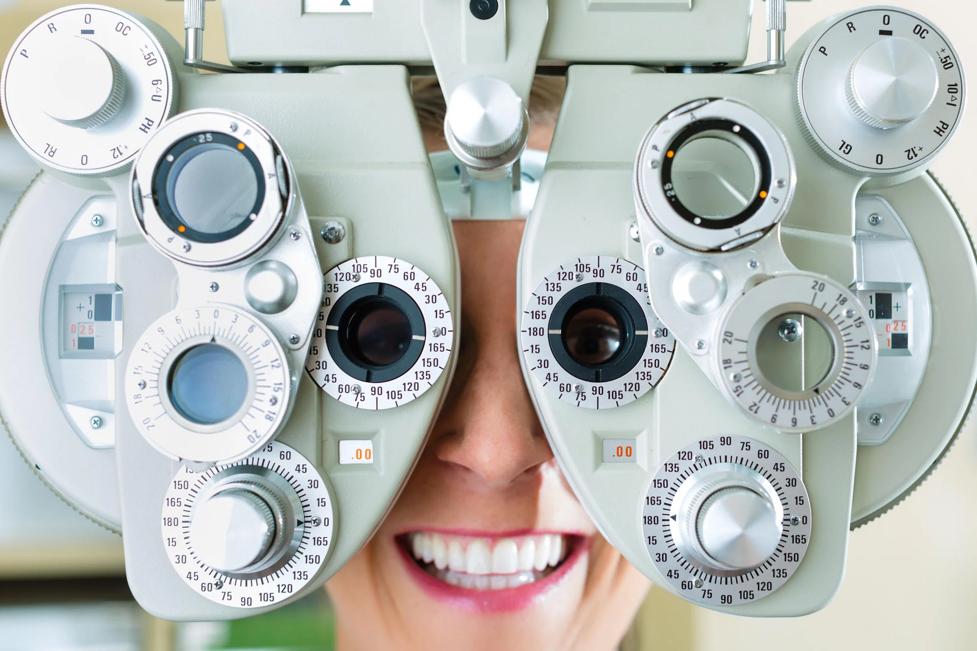 Glasses Machine shutterstock_124731793_2000.jpg
