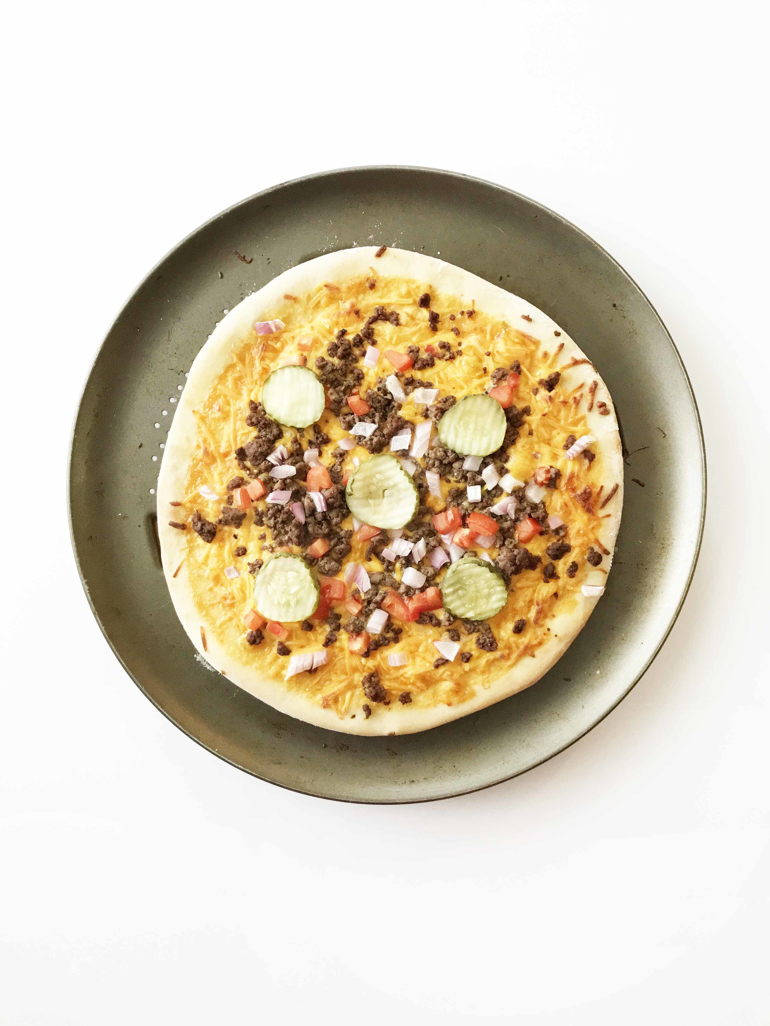 cheeseburger-pizza11.jpg