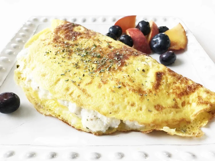 Herbed Ricotta Cheese Omelette — The Skinny Fork