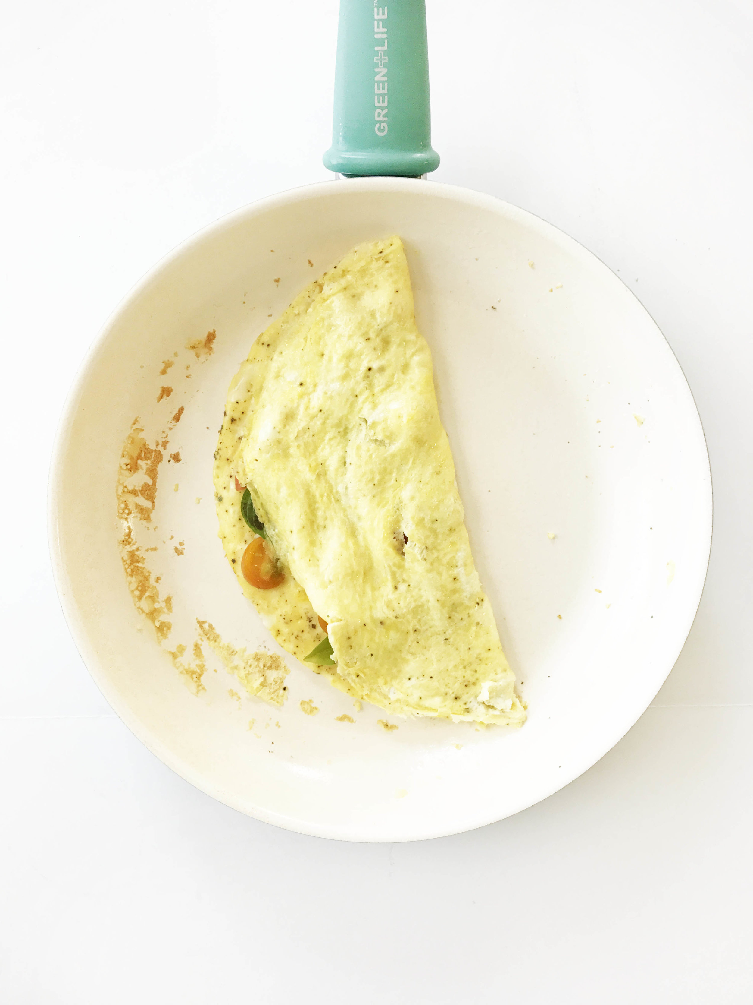 caprese-omelette3.jpg