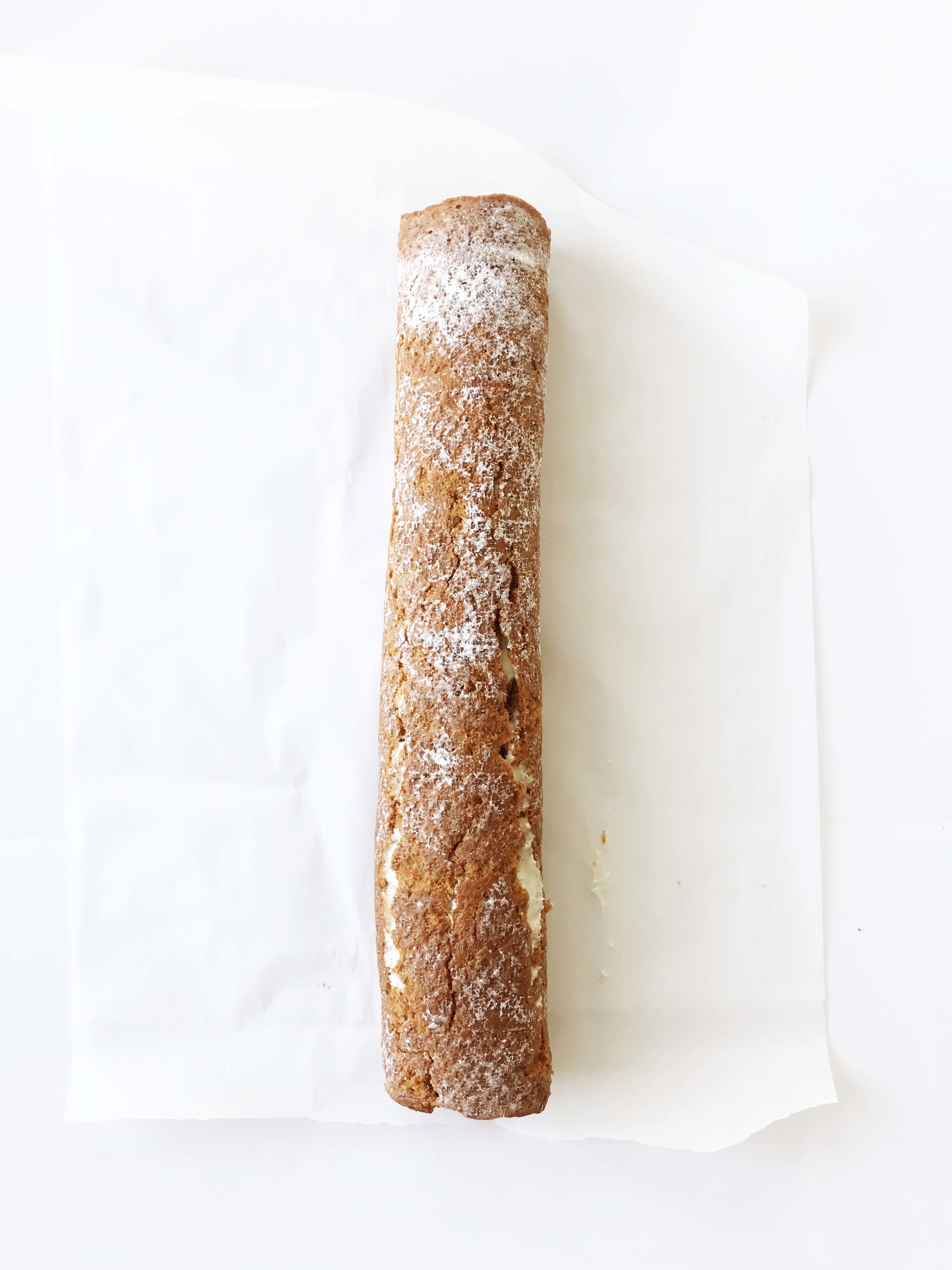 skinny-carrot-cake-roll8.jpg