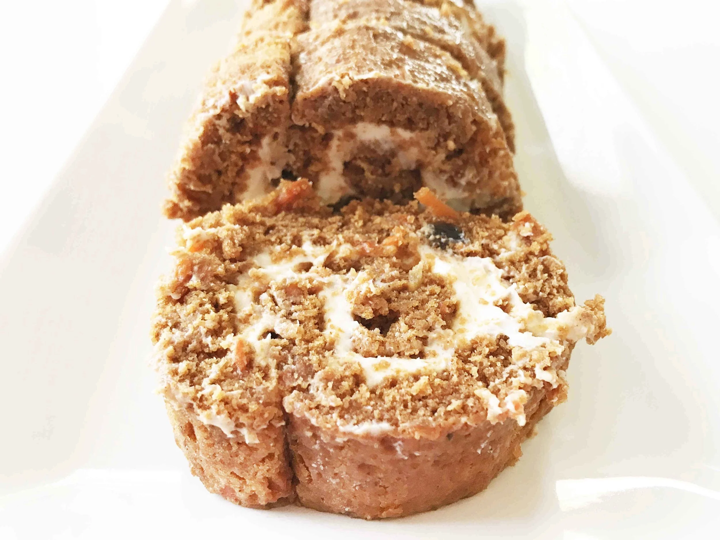 skinny-carrot-cake-roll10.jpg