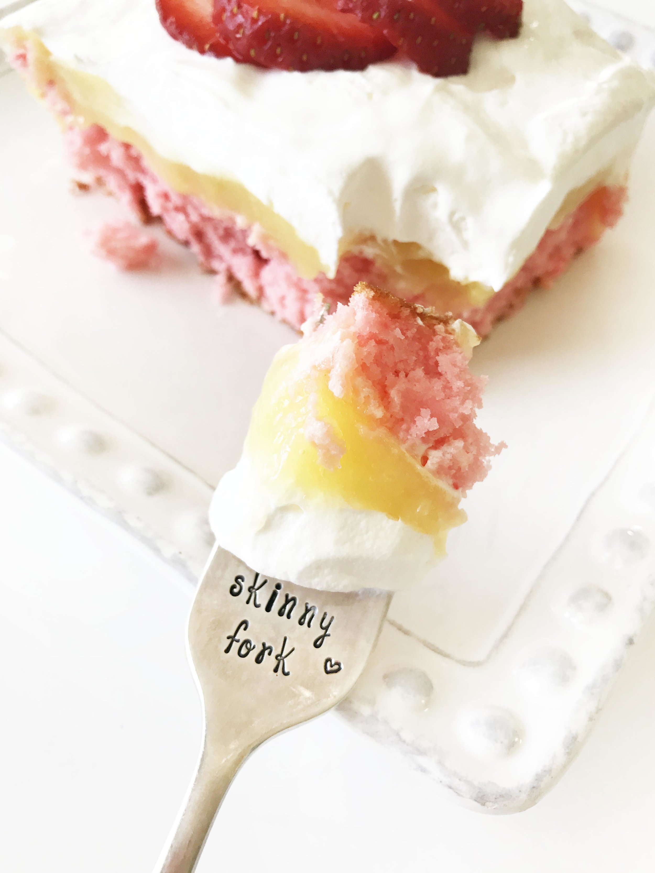 strawberry-banana-poke-cake12.jpg
