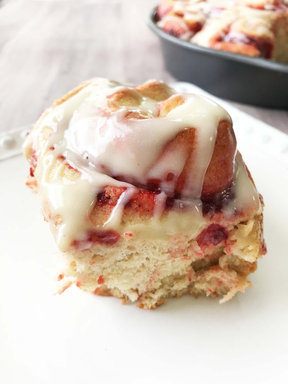 strawberry-cinnamon-rolls16.jpg