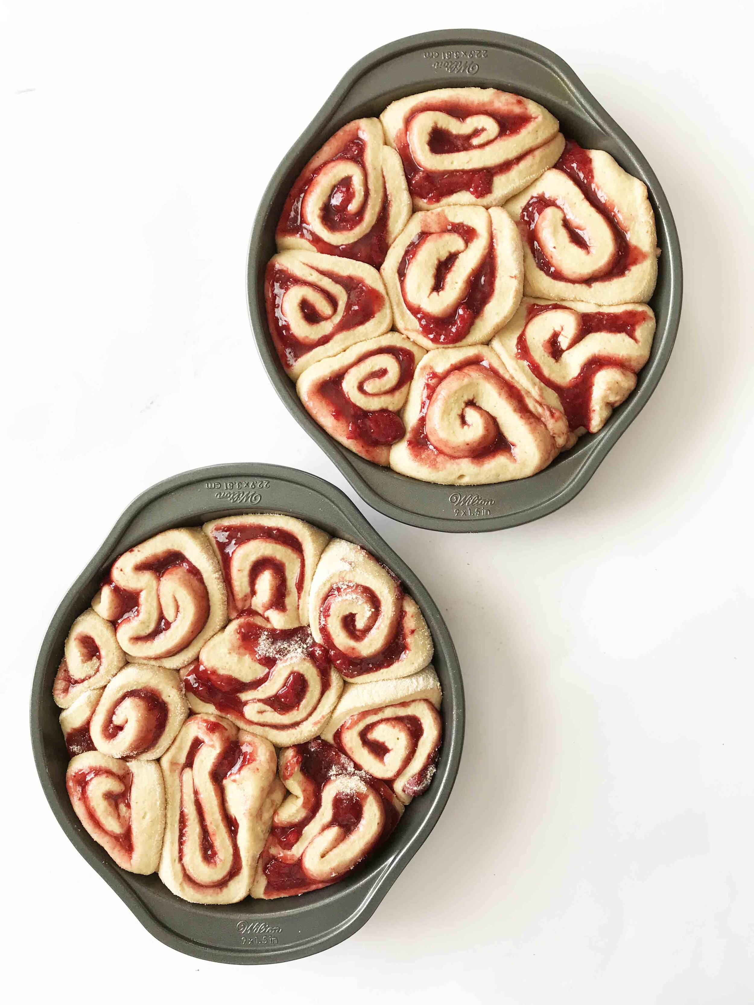 strawberry-cinnamon-rolls10.jpg