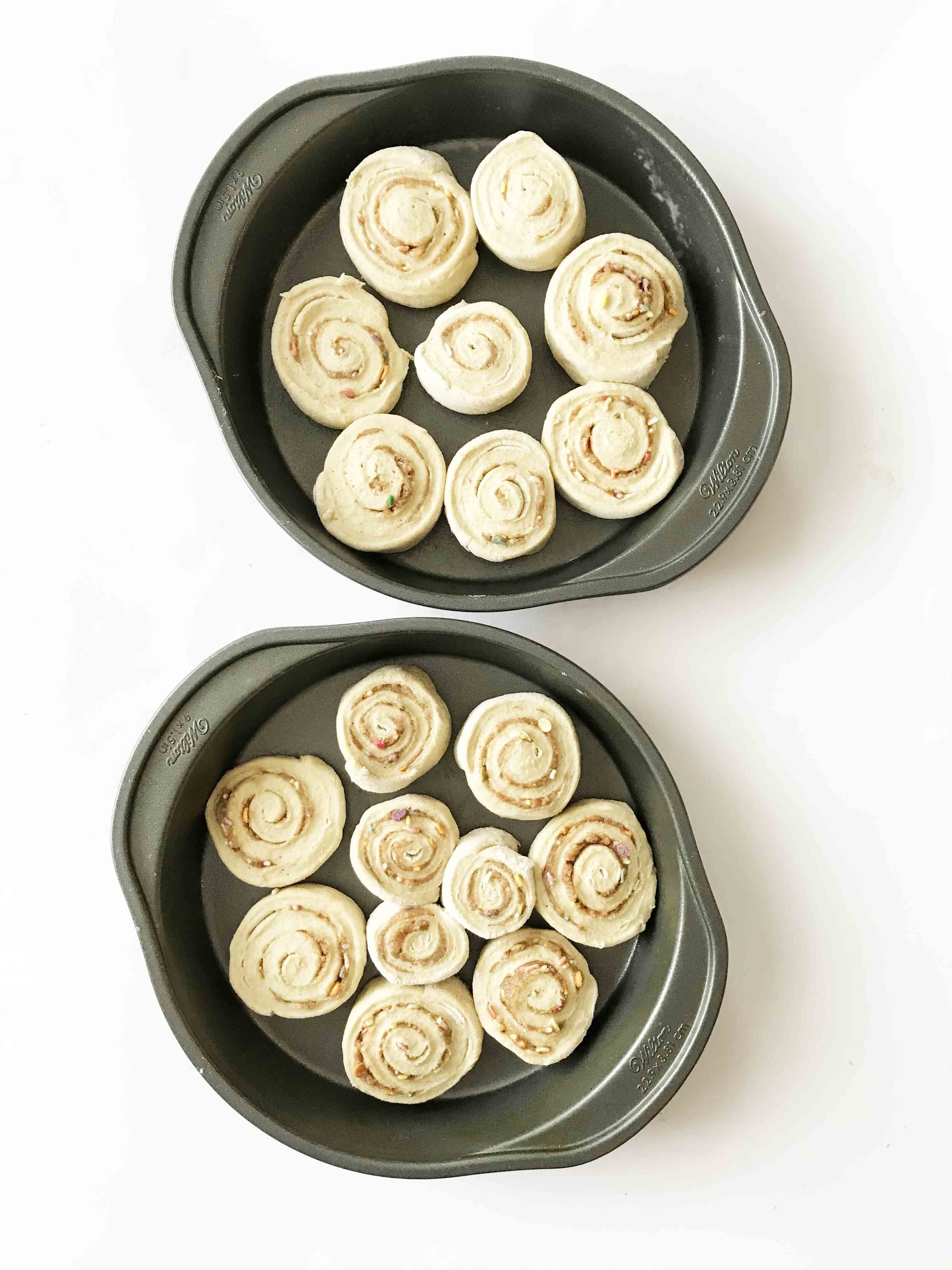 birthday-cinnamon-rolls10.jpg