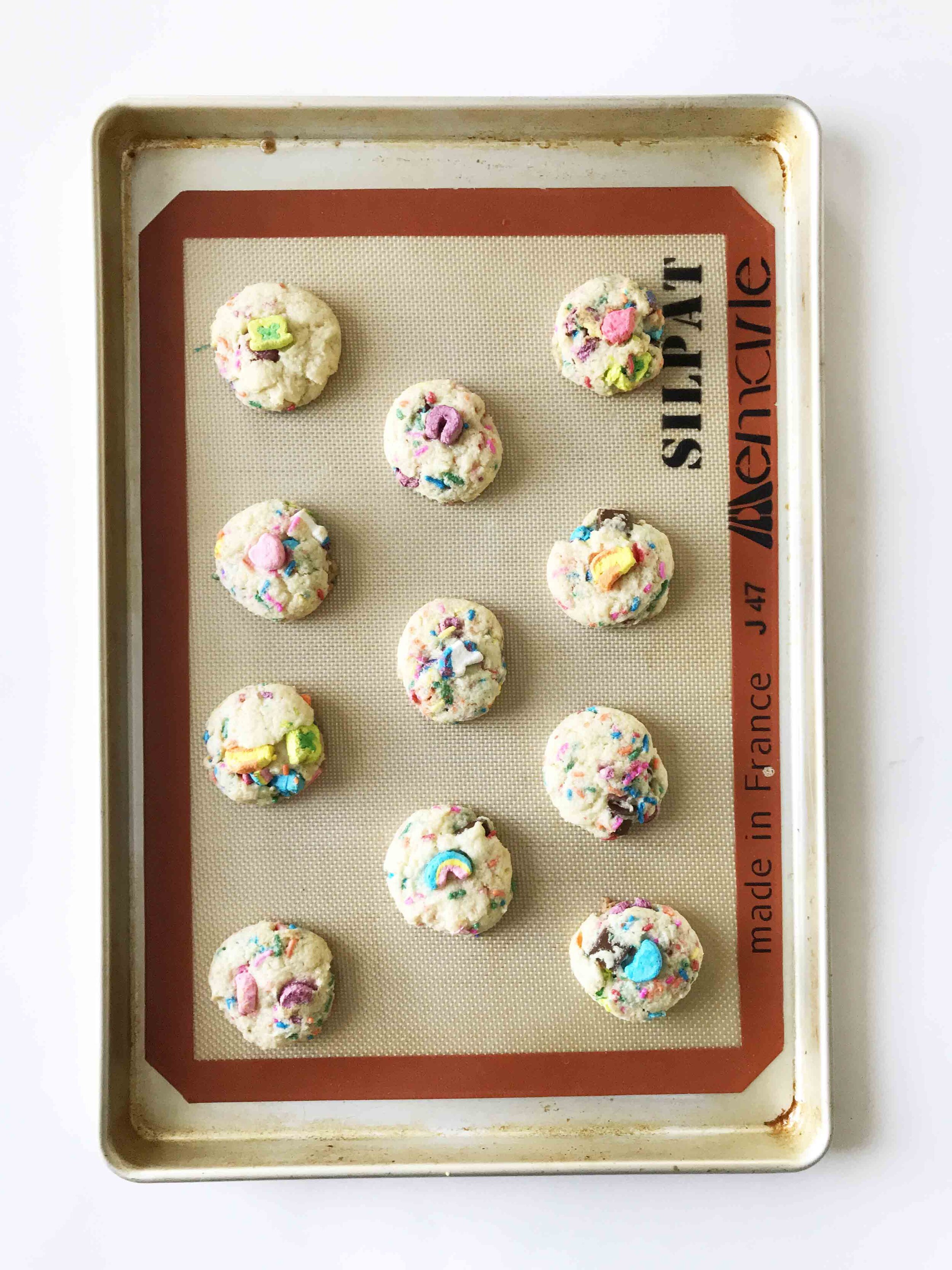 rainbow-unicorn-marshmallow-cookies7.jpg