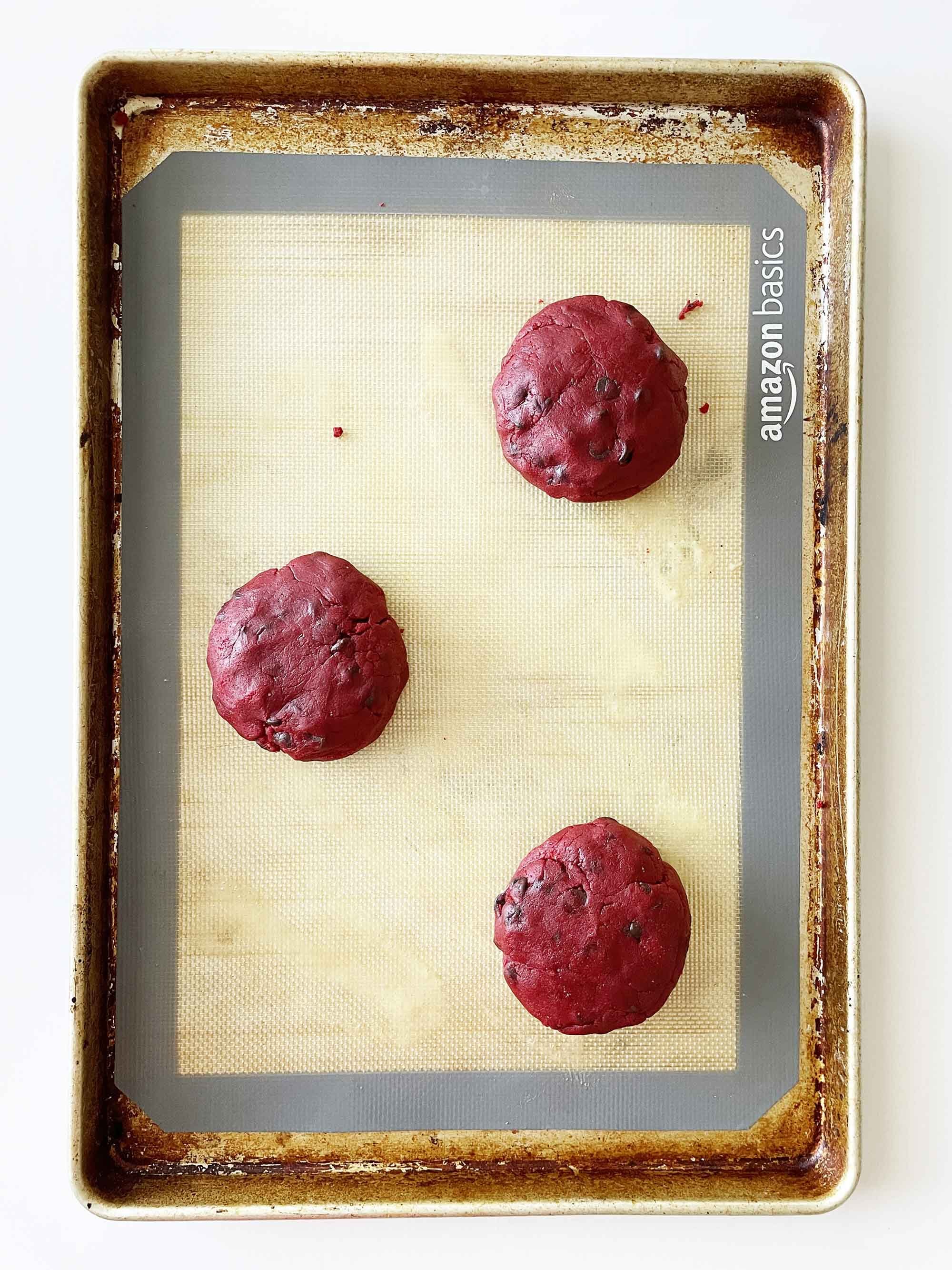 giant-red-velvet-cookies9.jpg