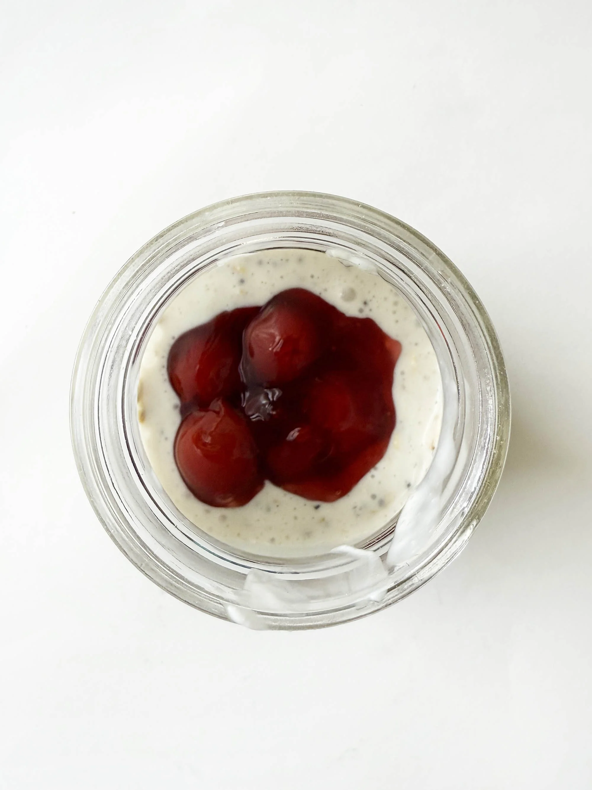 cherry-cheesecake-overnight-oats3.jpg