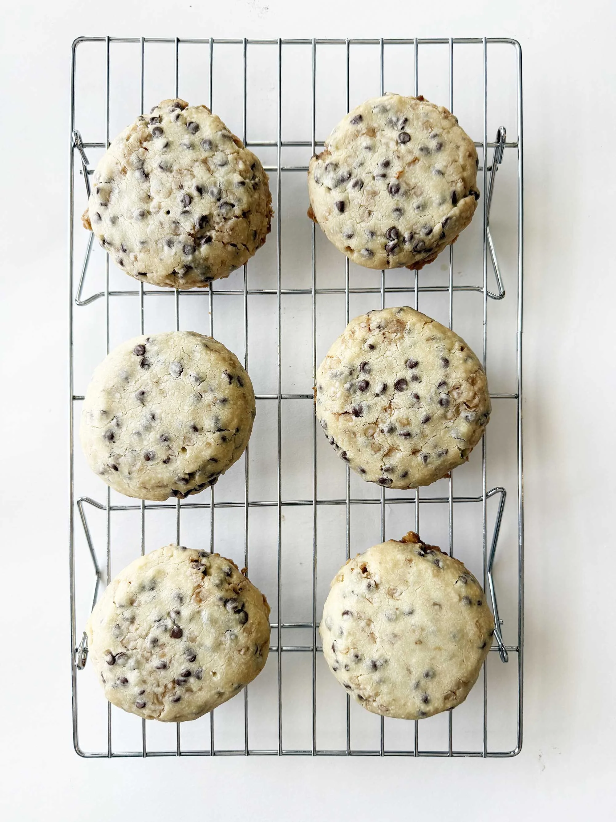 toffee-chocolate-chip-cookies8.jpg