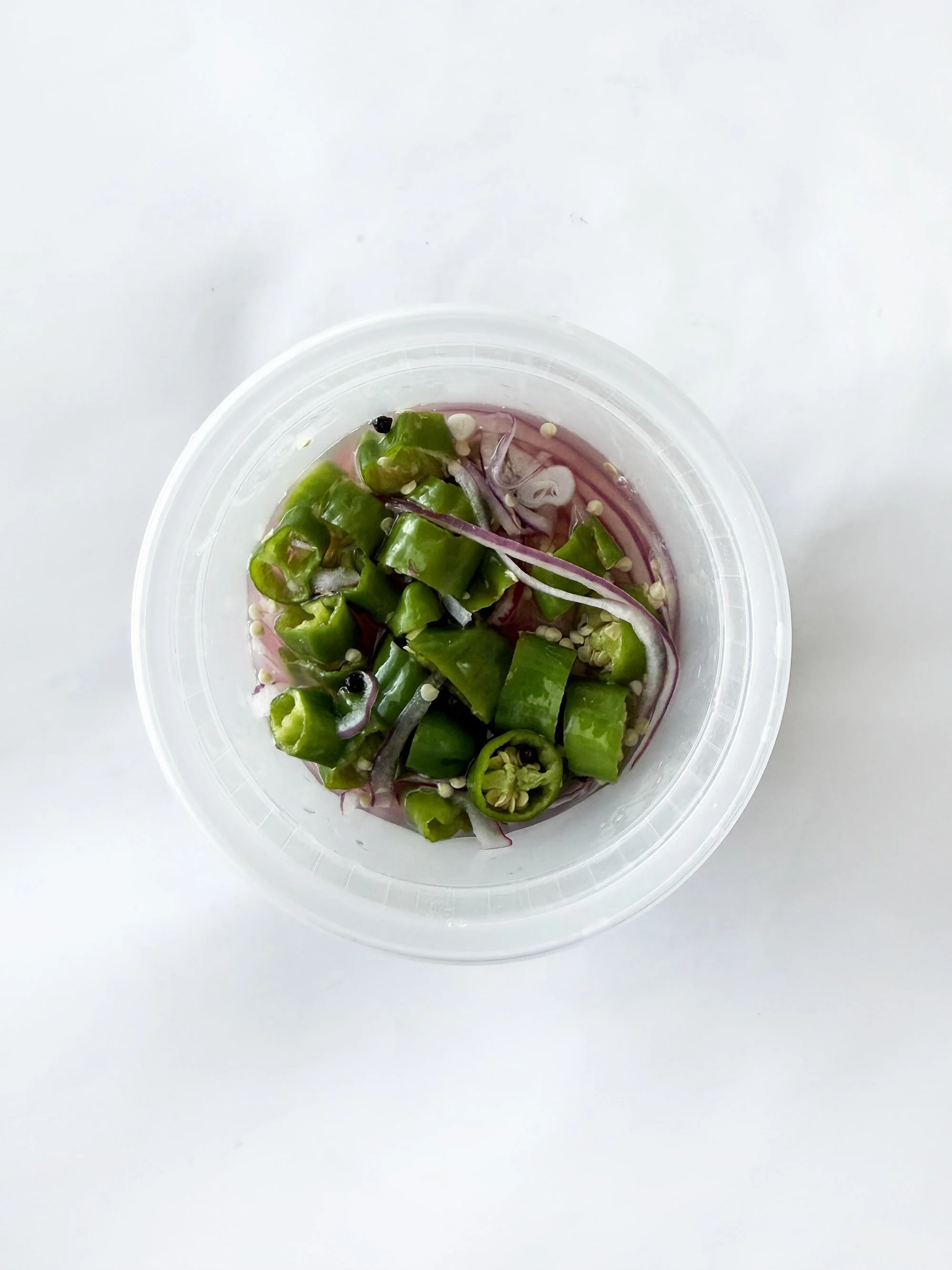 quick-spicy-pickled-red-onions3.jpg