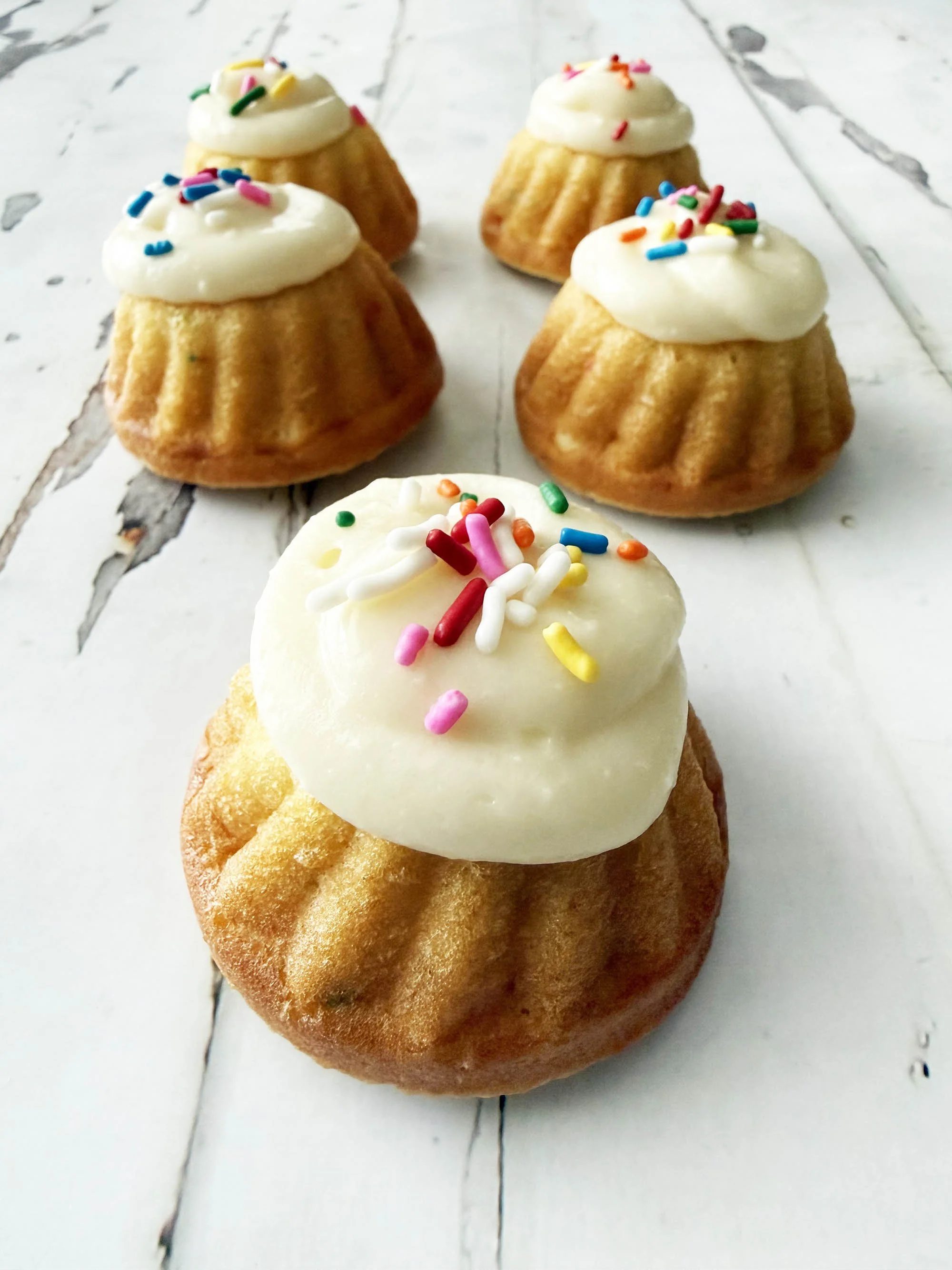 Mini Bundt Funfetti Cakes