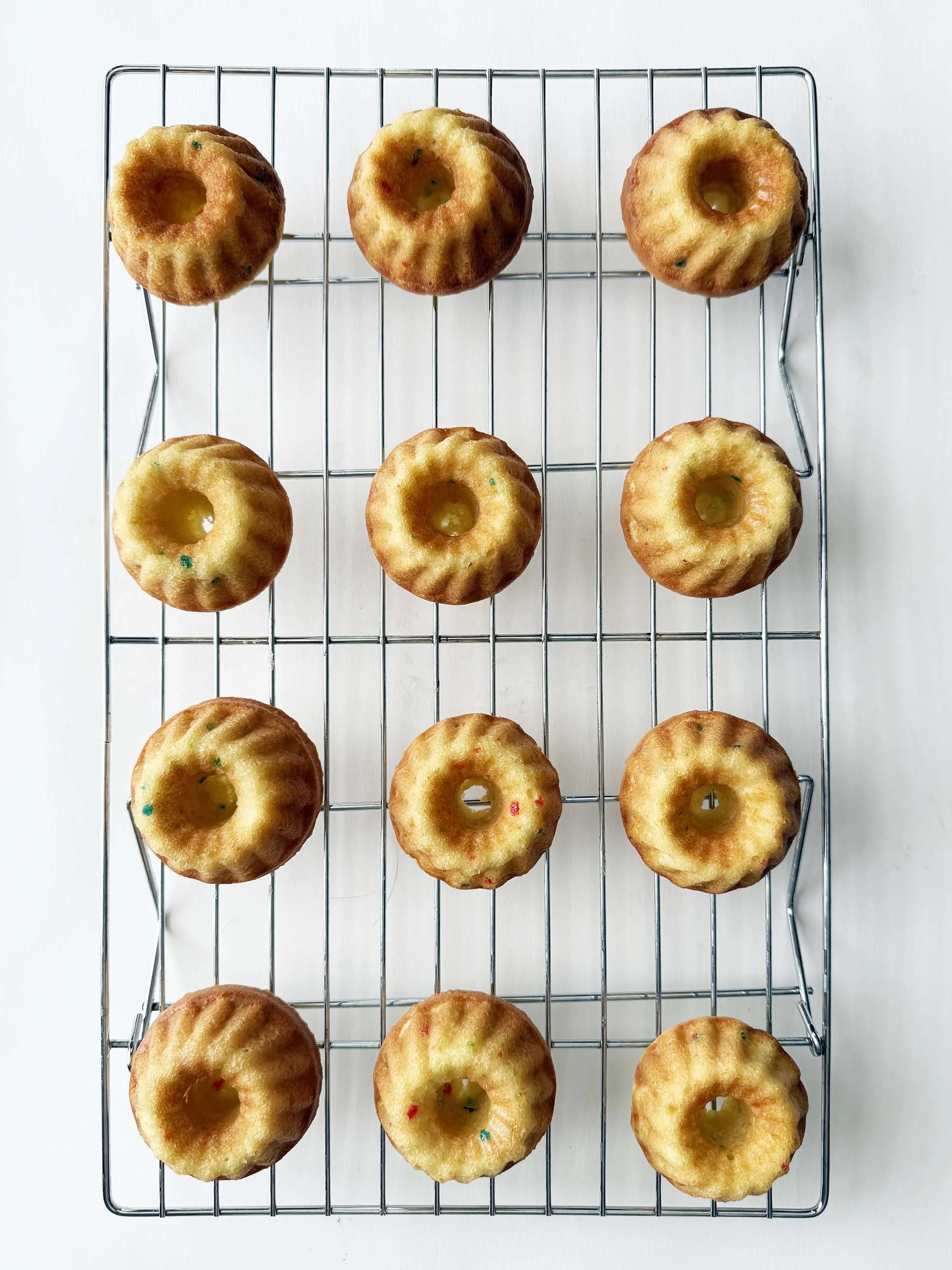 mini-bundt-funfetti-cakes5.jpg