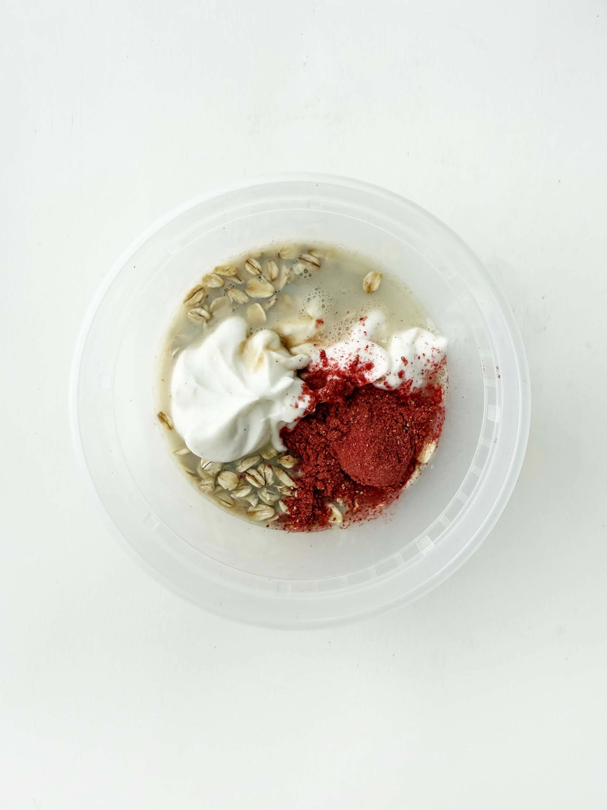 strawberry-shortcake-overnight-oats.jpg