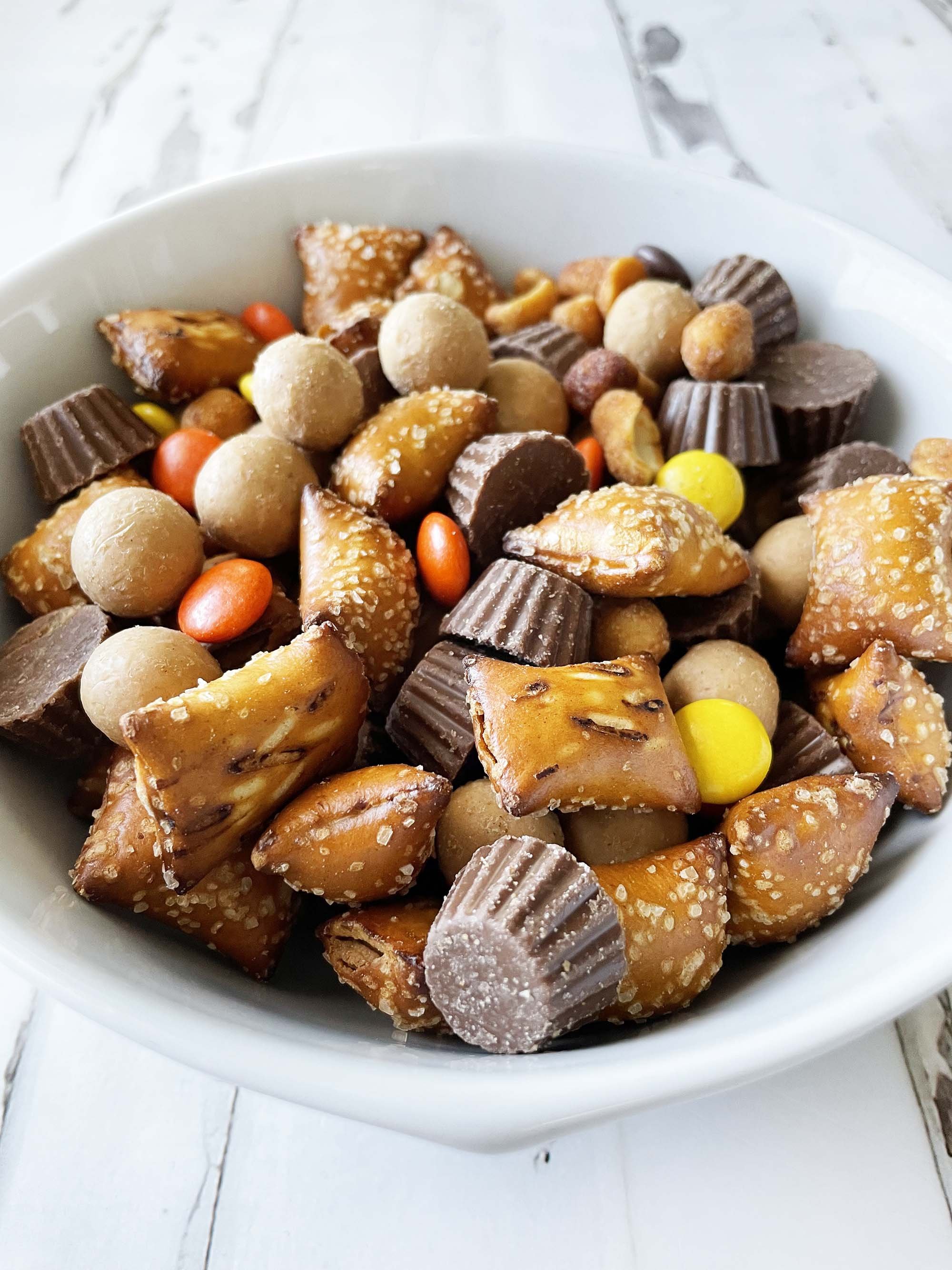 https://images.squarespace-cdn.com/content/v1/5113fcede4b099bd04eebc8d/3fd334f2-b404-417a-b94e-536114ffcdf6/pb-snack-mix5.jpg