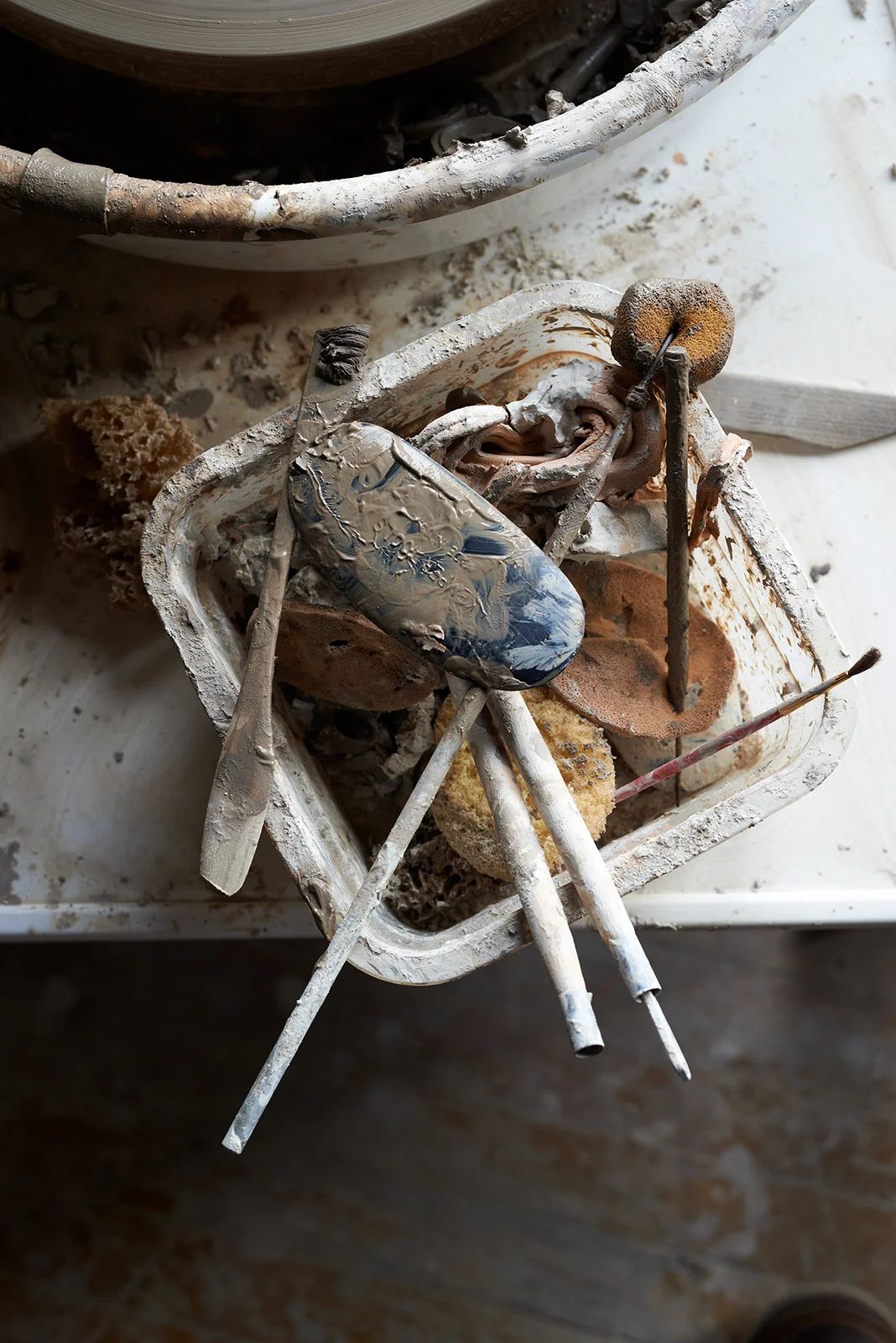 ClutierCeramics_ShelfDetail_149.jpg
