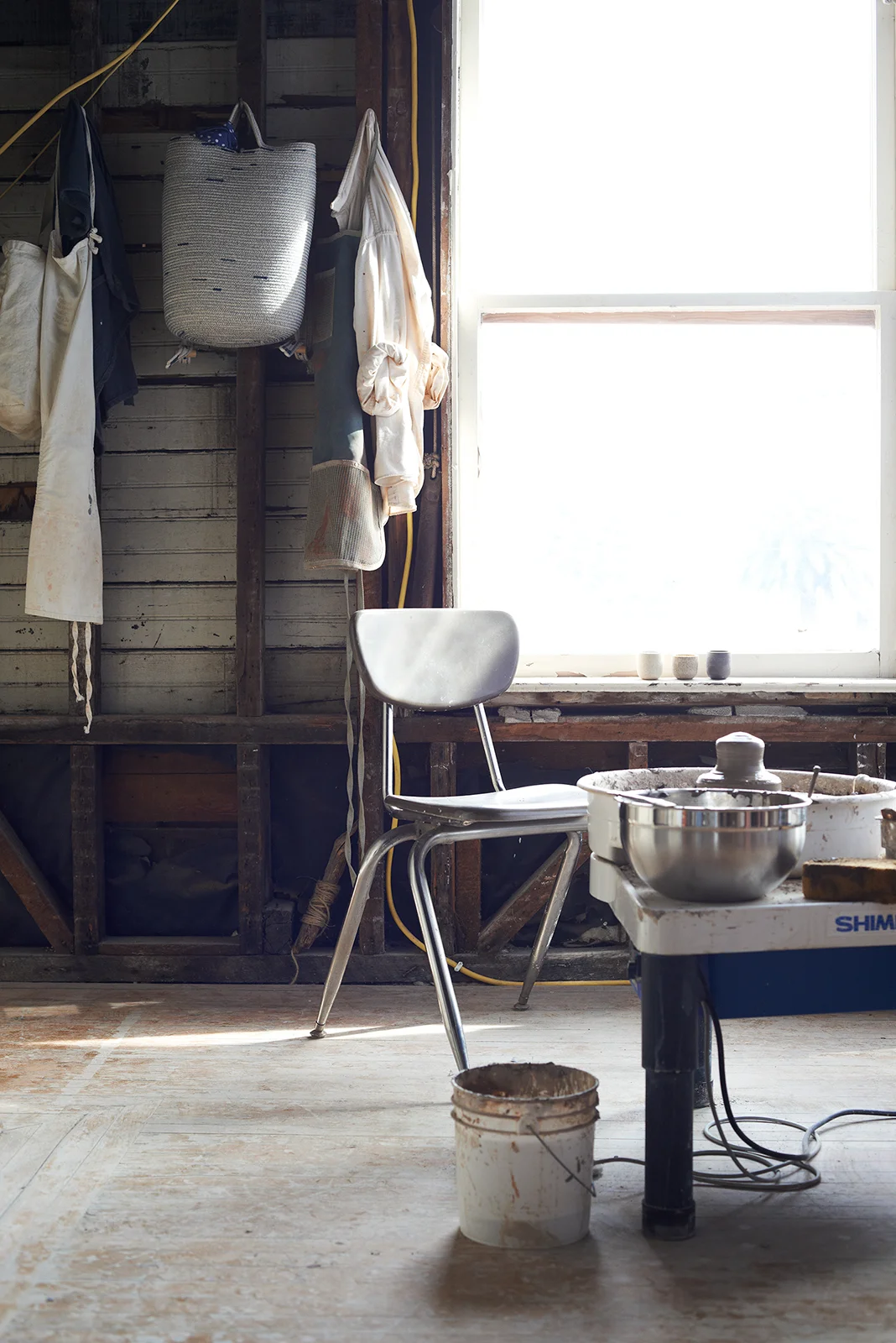 ClutierCeramics_ShelfDetail_056.jpg