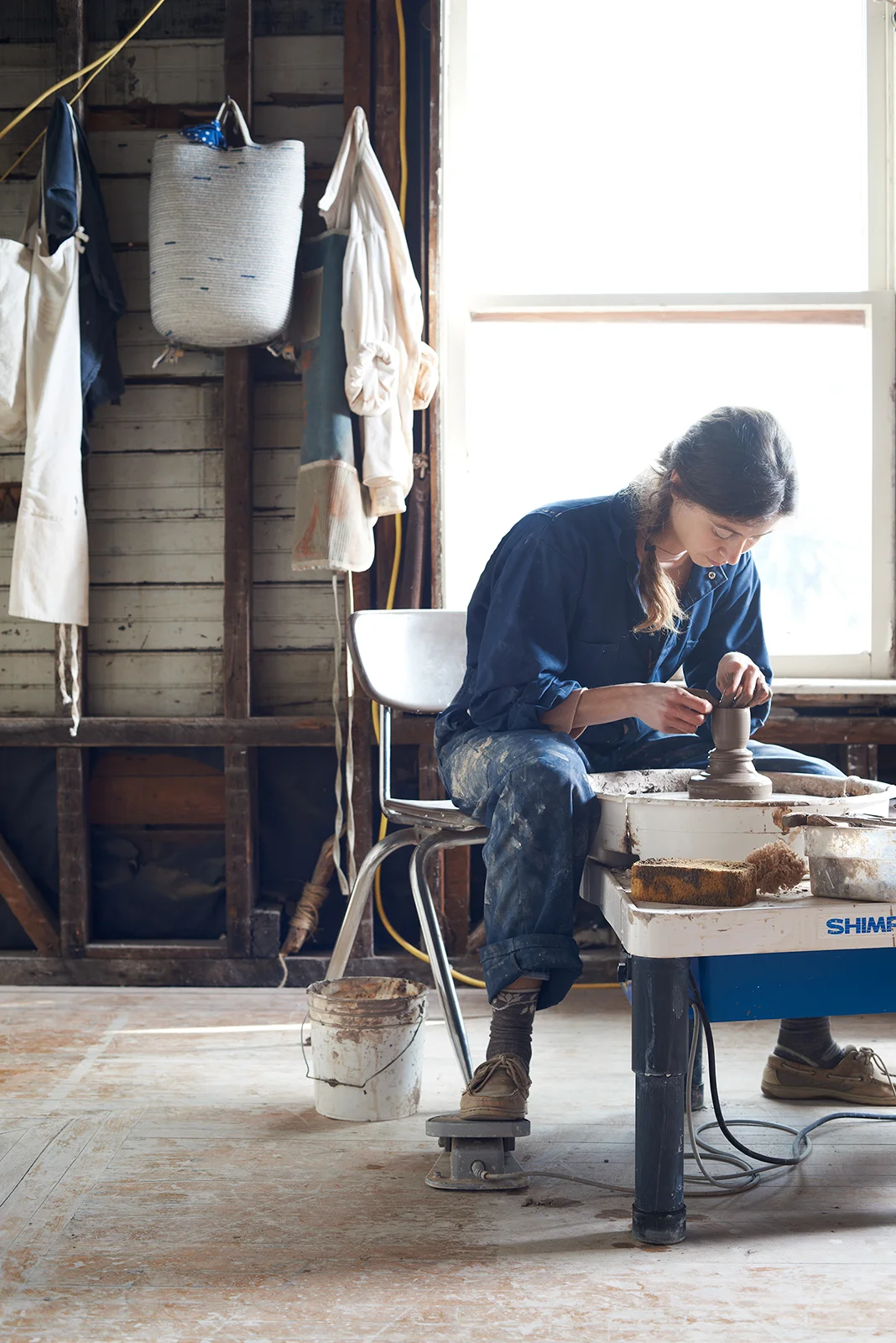 ClutierCeramics_ShelfDetail_078.jpg