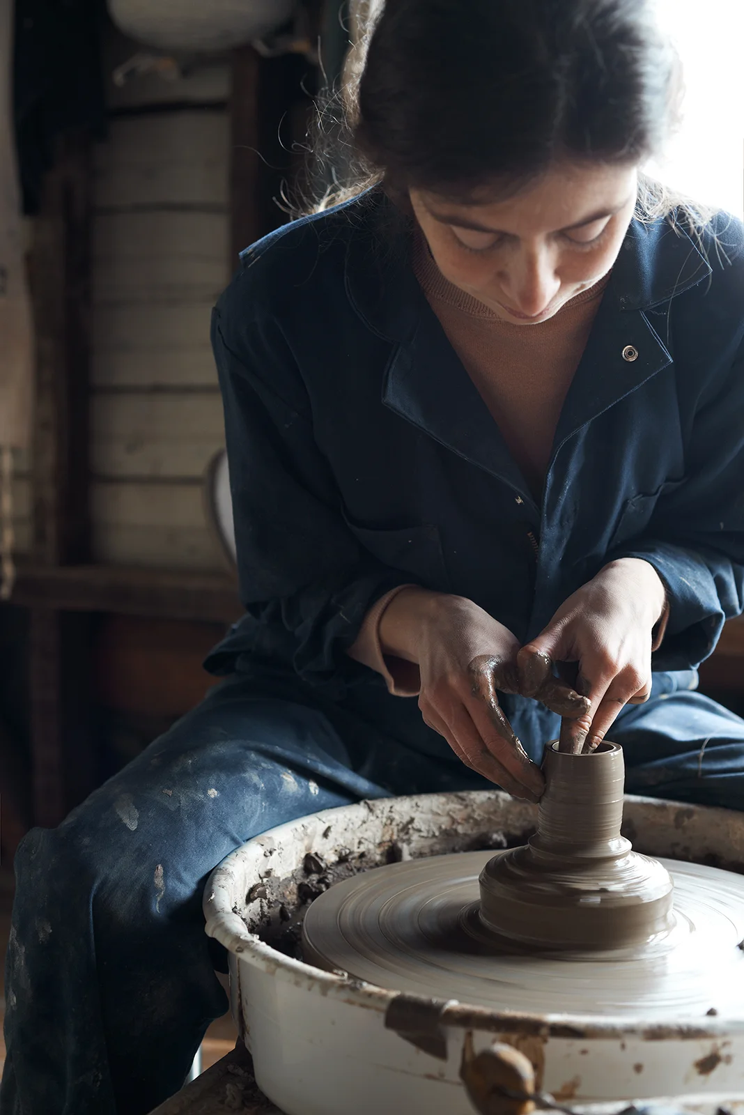 ClutierCeramics_ShelfDetail_114.jpg