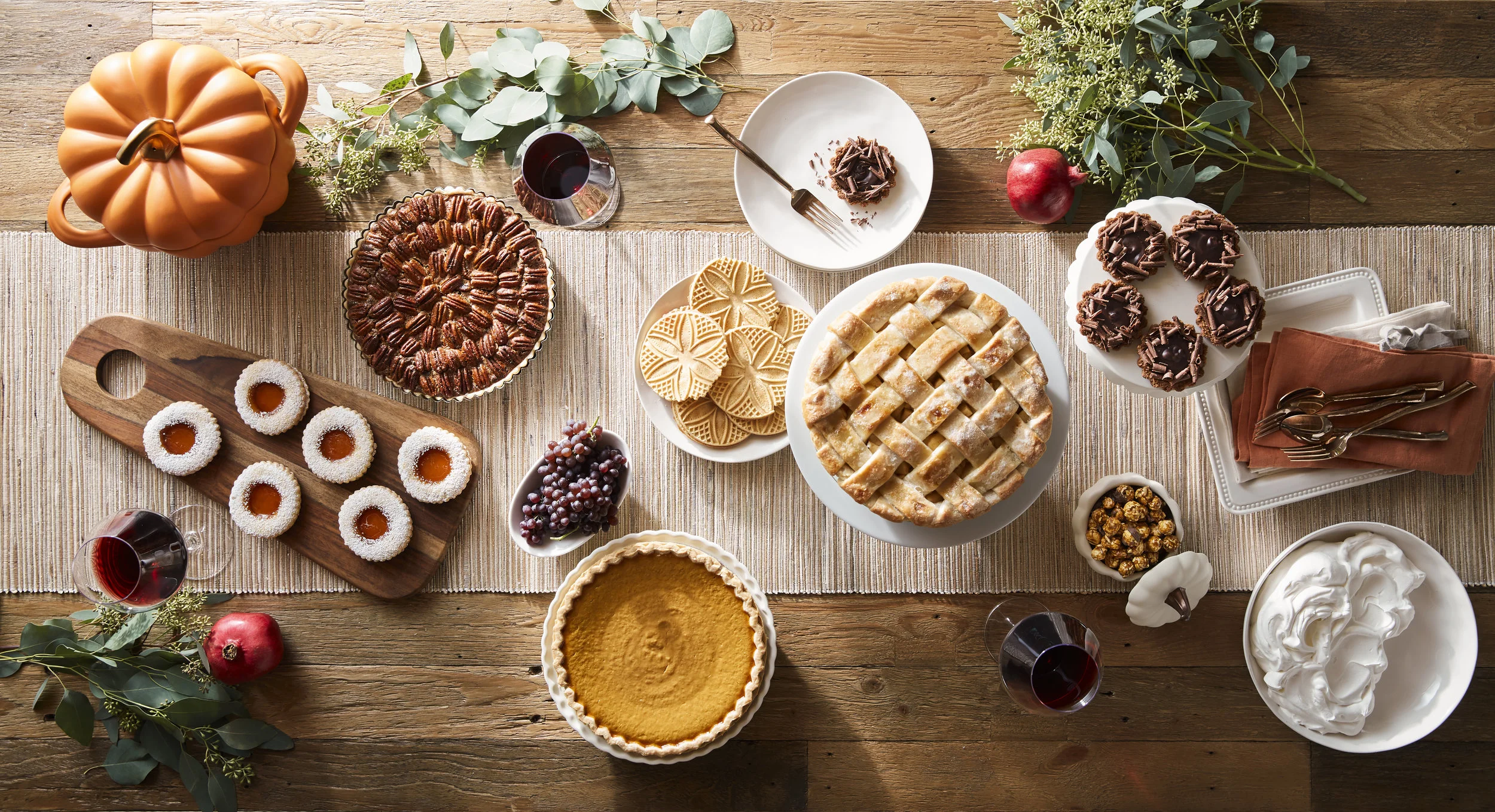 Friendsgiving_Dessert_12892_HRR.jpg