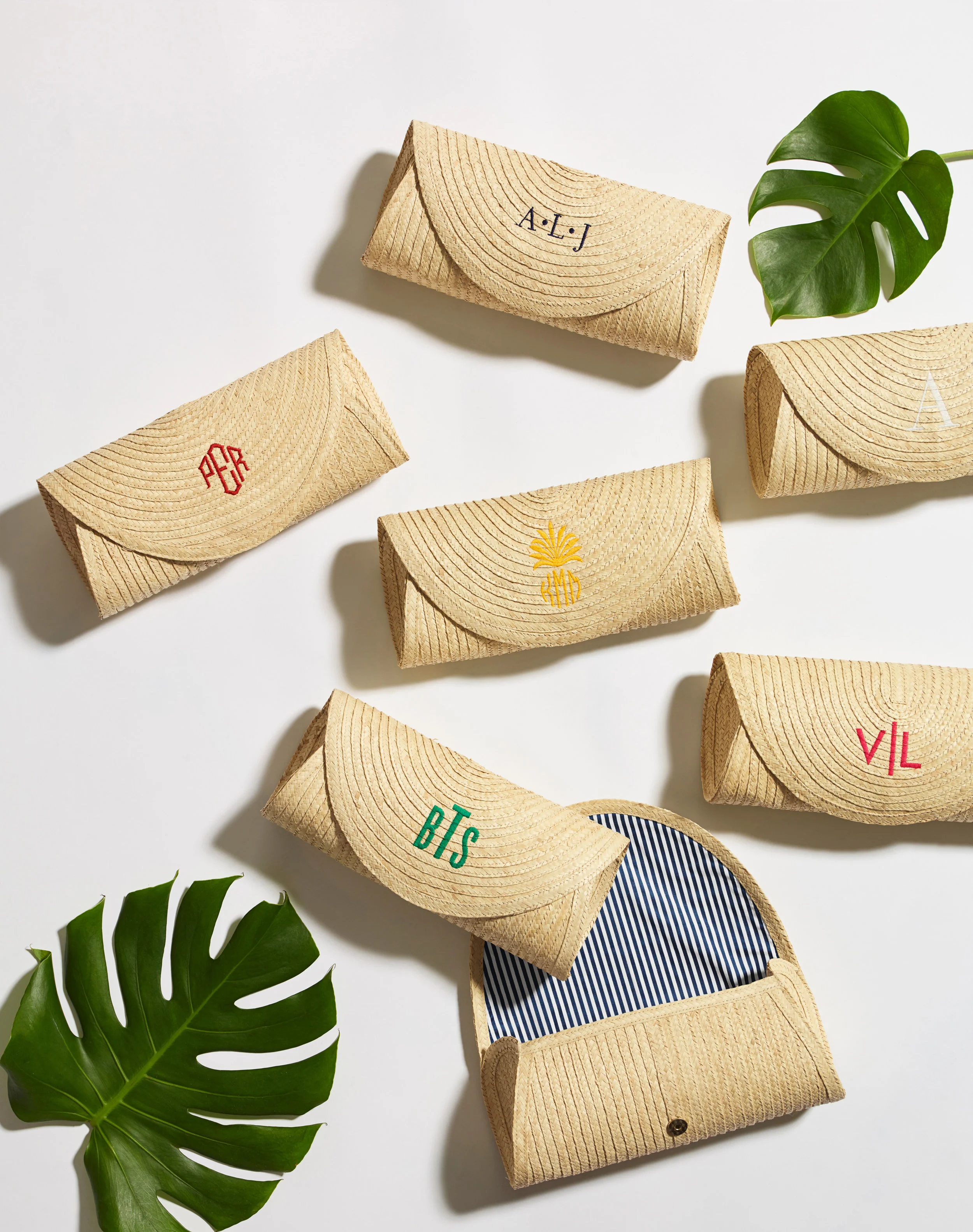 Hero_Palm_Leave_Clutch-010.jpg