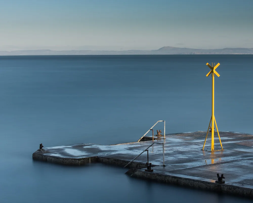 Signal out to Sea
